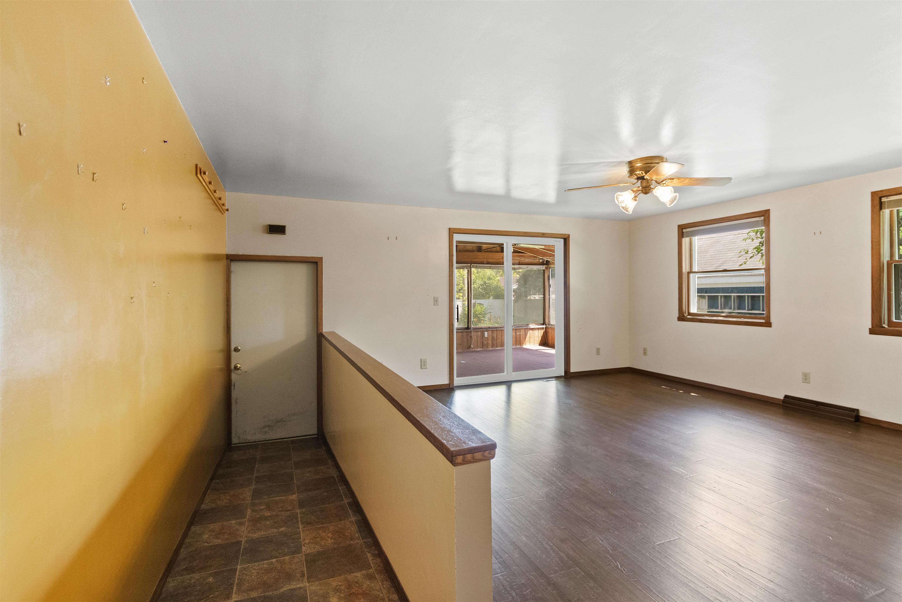 960 Higgins Avenue Property Photo 17