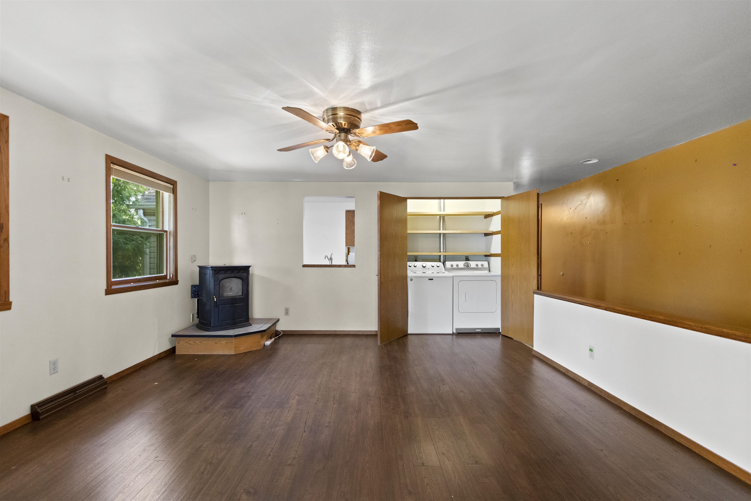 960 Higgins Avenue Property Photo 19