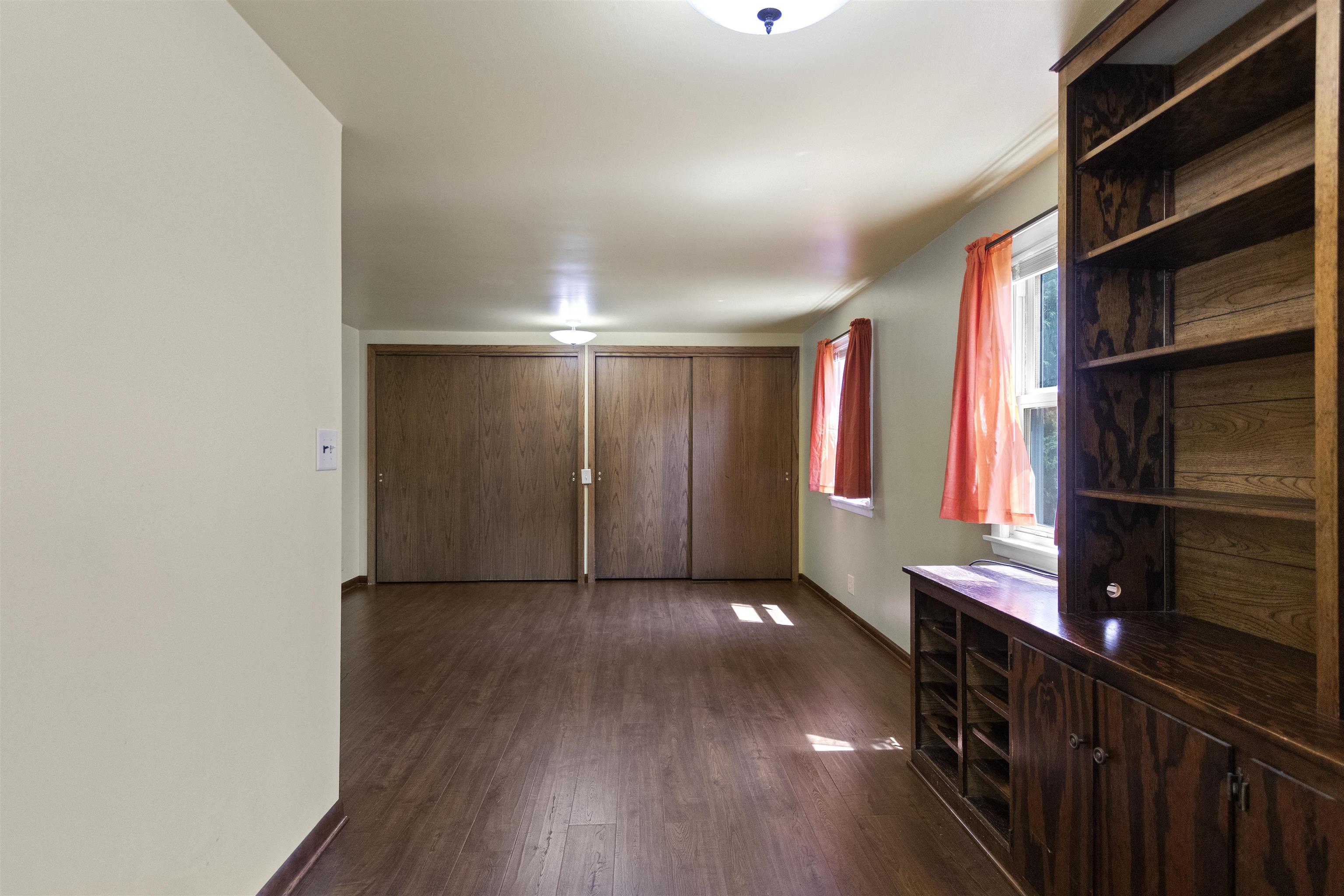 960 Higgins Avenue Property Photo 24
