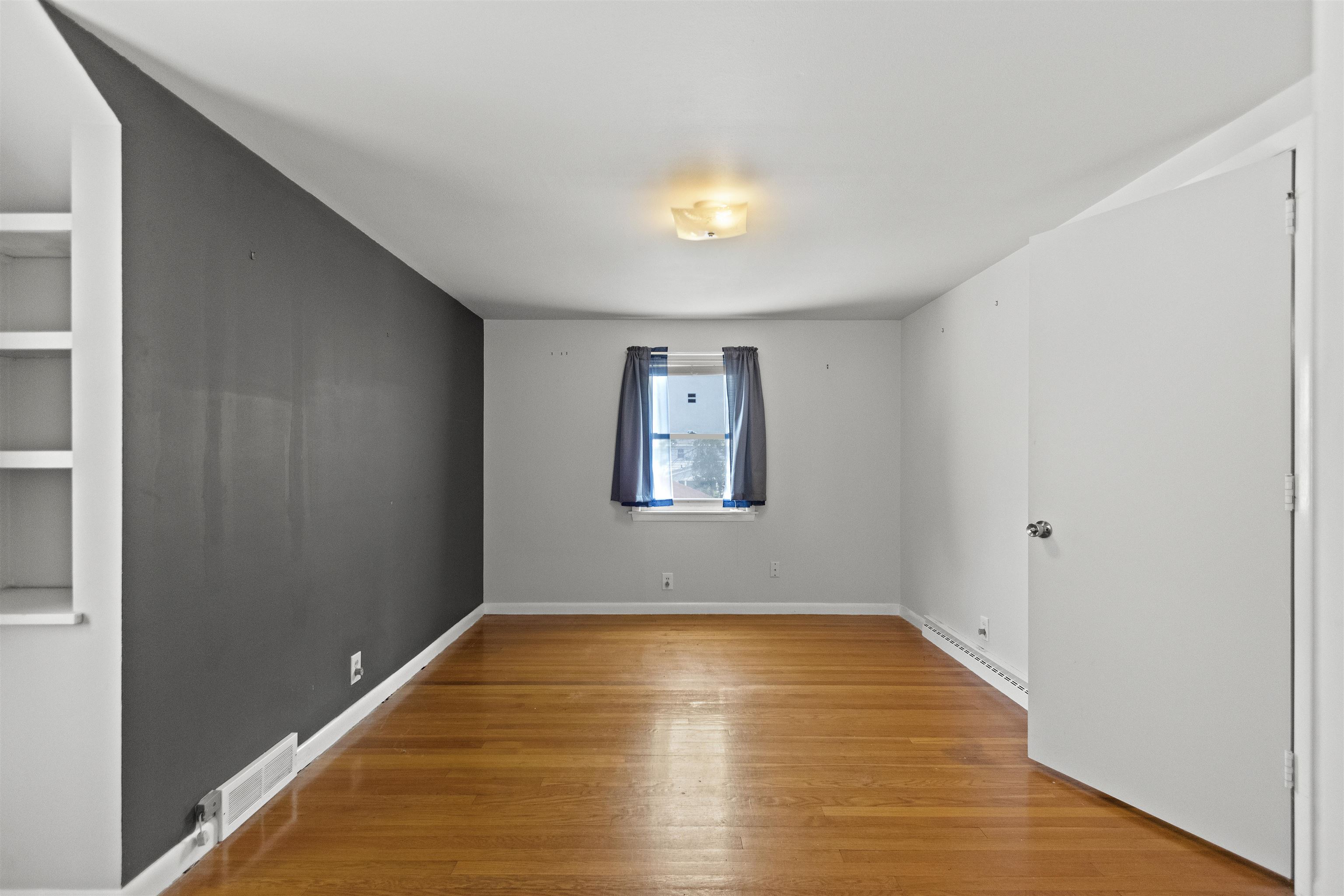 960 Higgins Avenue Property Photo 36