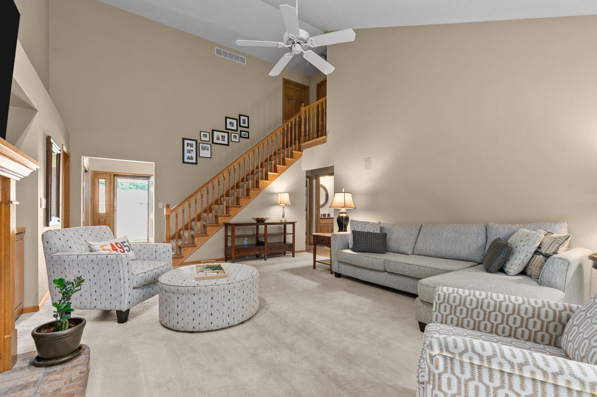 1509 Meadowbreeze Circle Property Photo 7
