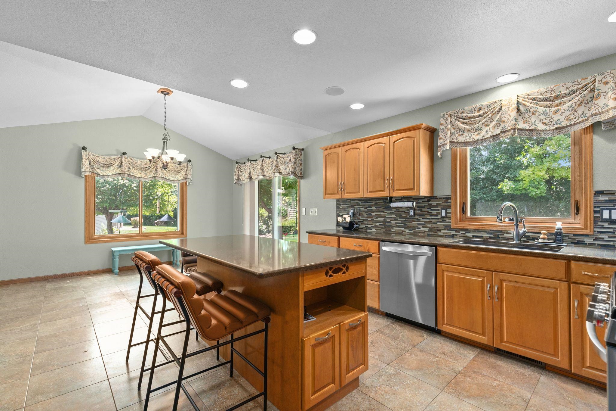 1509 Meadowbreeze Circle Property Photo 12