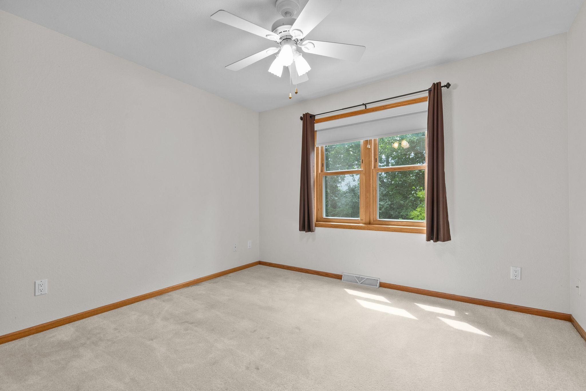 1509 Meadowbreeze Circle Property Photo 27