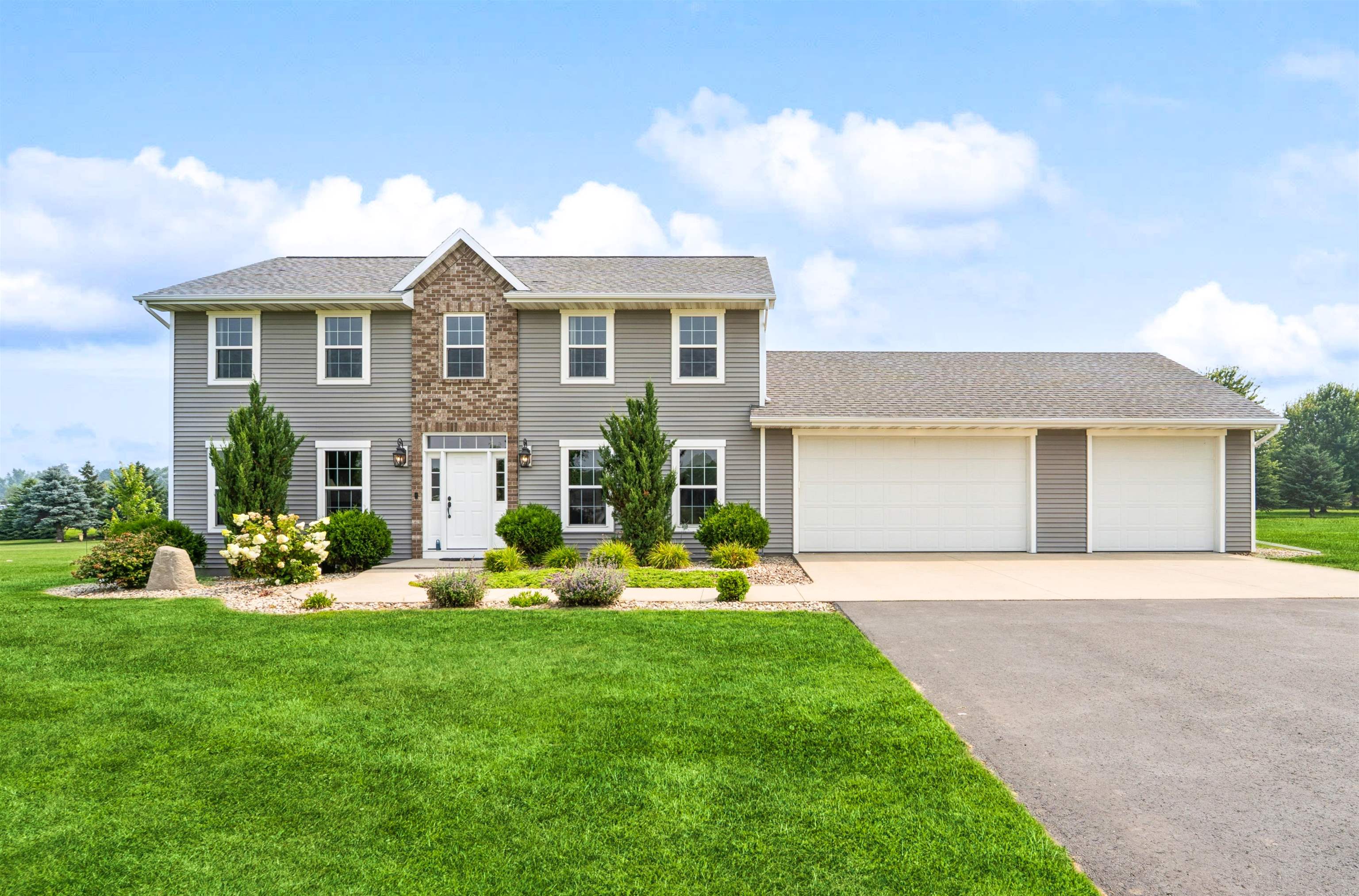 W7189 Wild Turkey Lane Property Photo 1