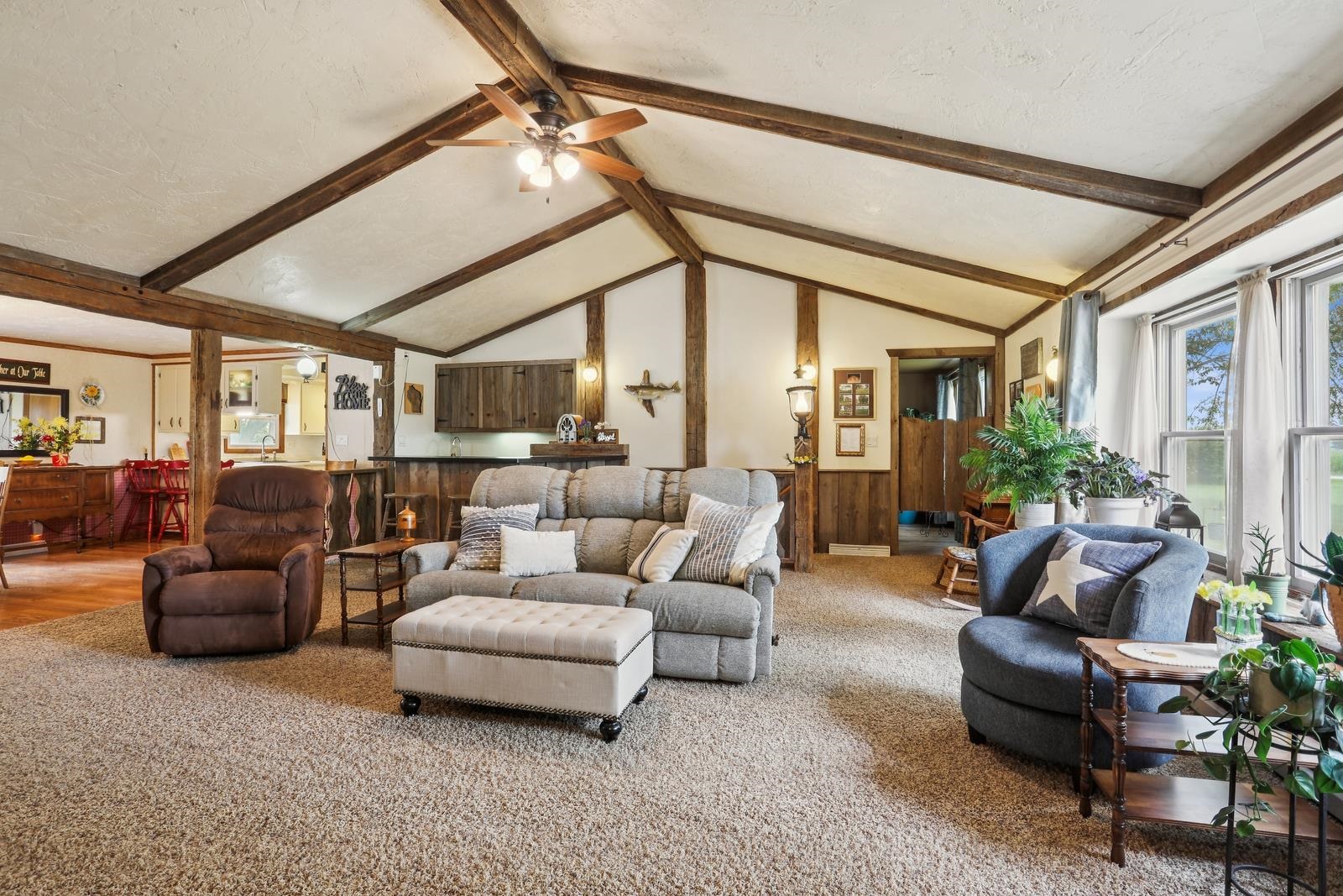 528 Round Lake Road Property Photo 4