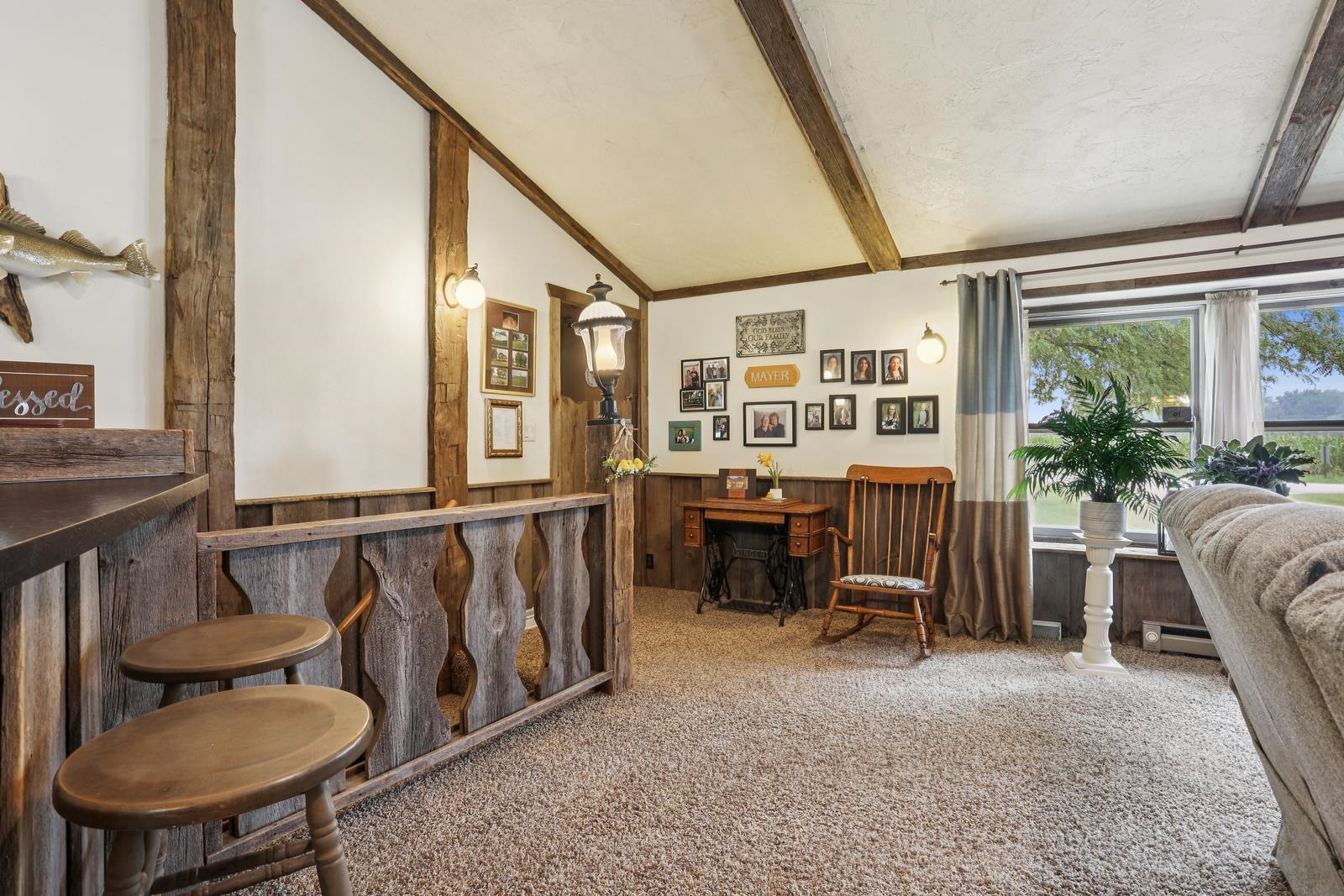 528 Round Lake Road Property Photo 6