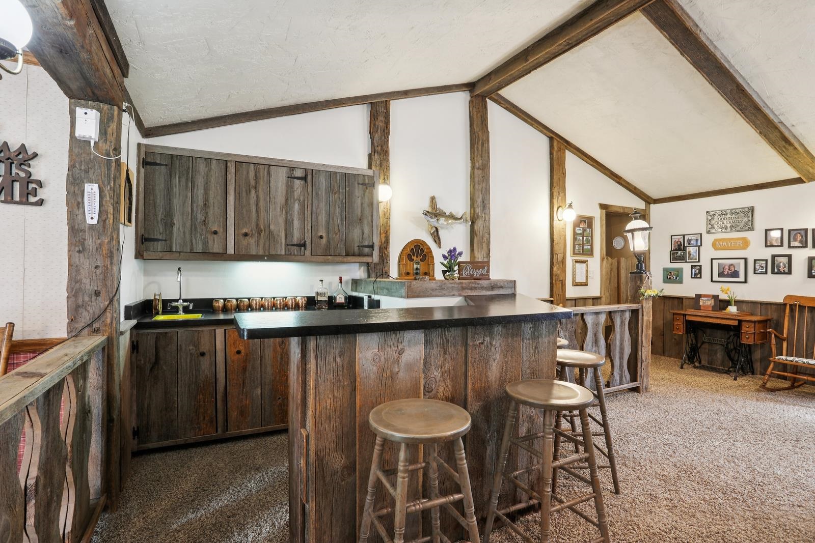 528 Round Lake Road Property Photo 7