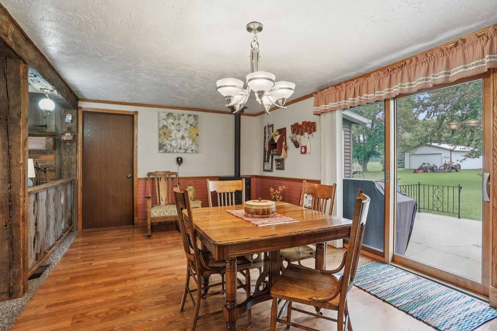 528 Round Lake Road Property Photo 8