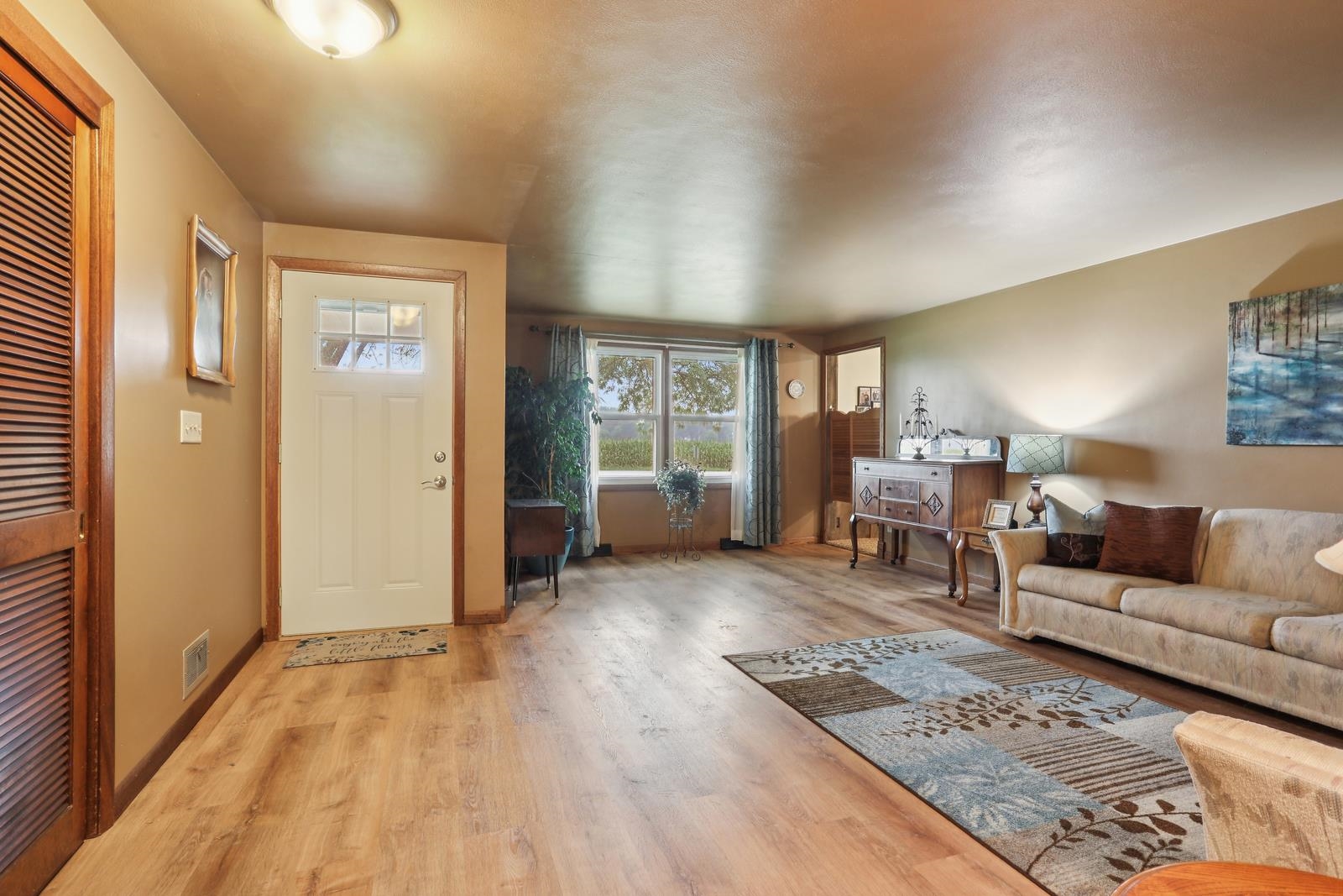 528 Round Lake Road Property Photo 18