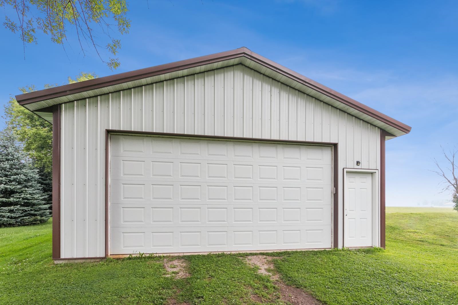 528 Round Lake Road Property Photo 25