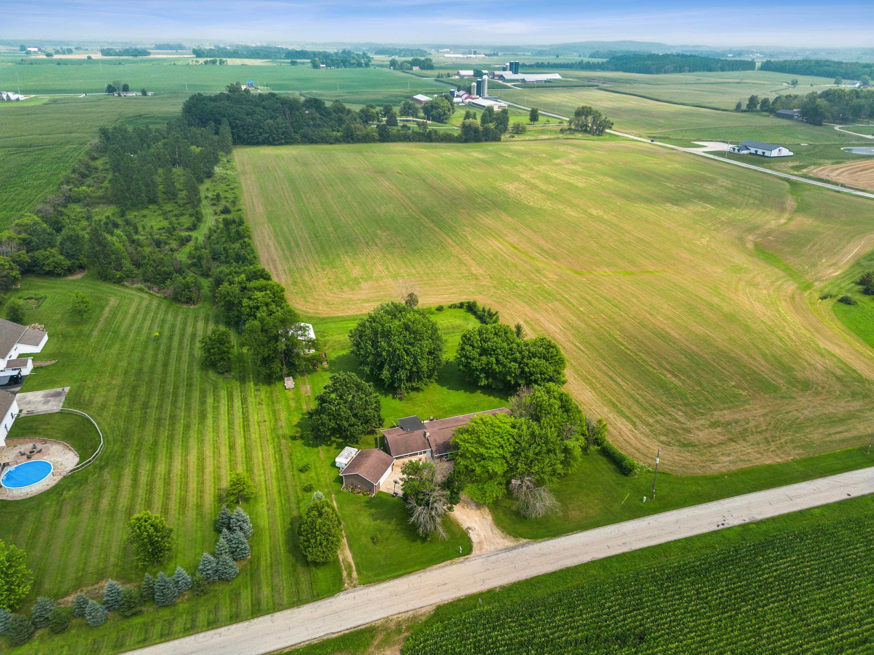 528 Round Lake Road Property Photo 30