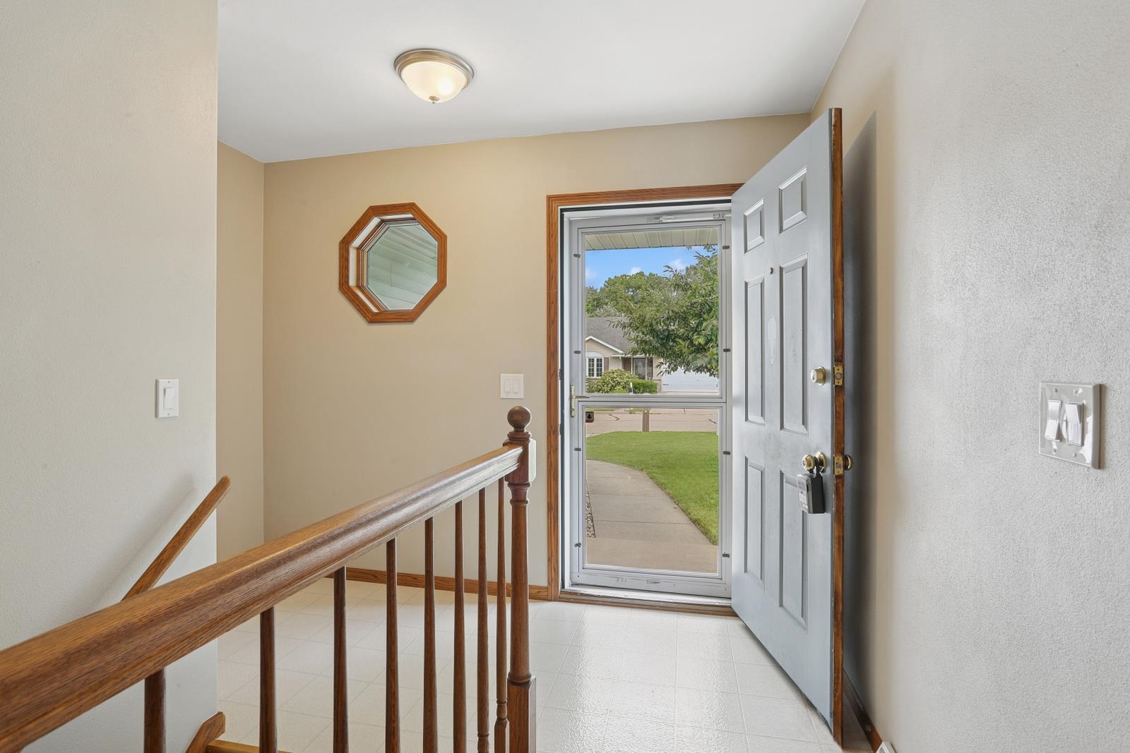 2513 Bishops Lane Property Photo 2