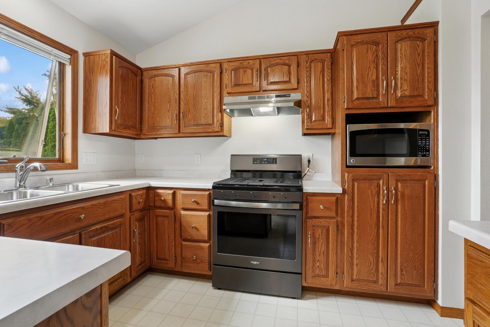 2513 Bishops Lane Property Photo 4