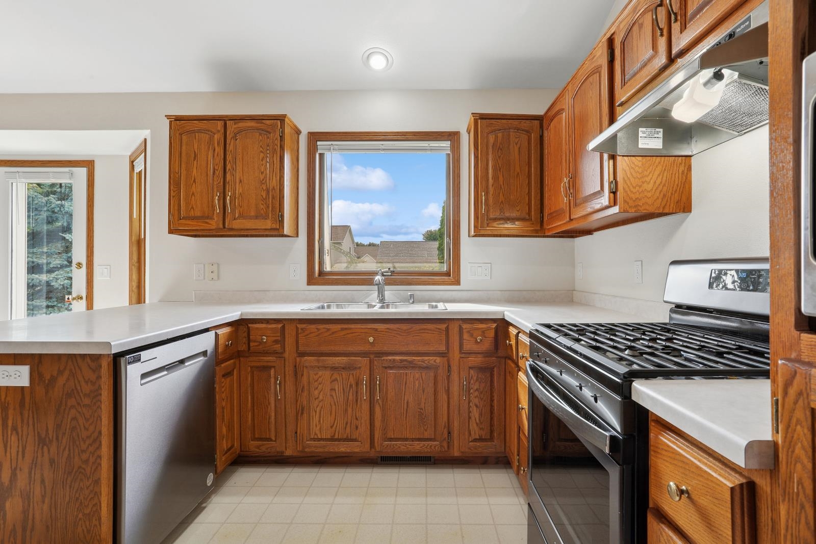 2513 Bishops Lane Property Photo 5