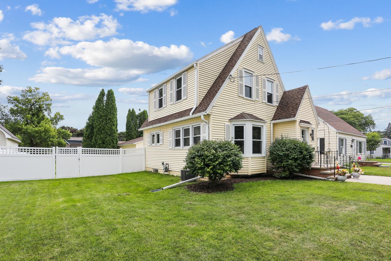 1517 W Franklin Street Property Photo 1