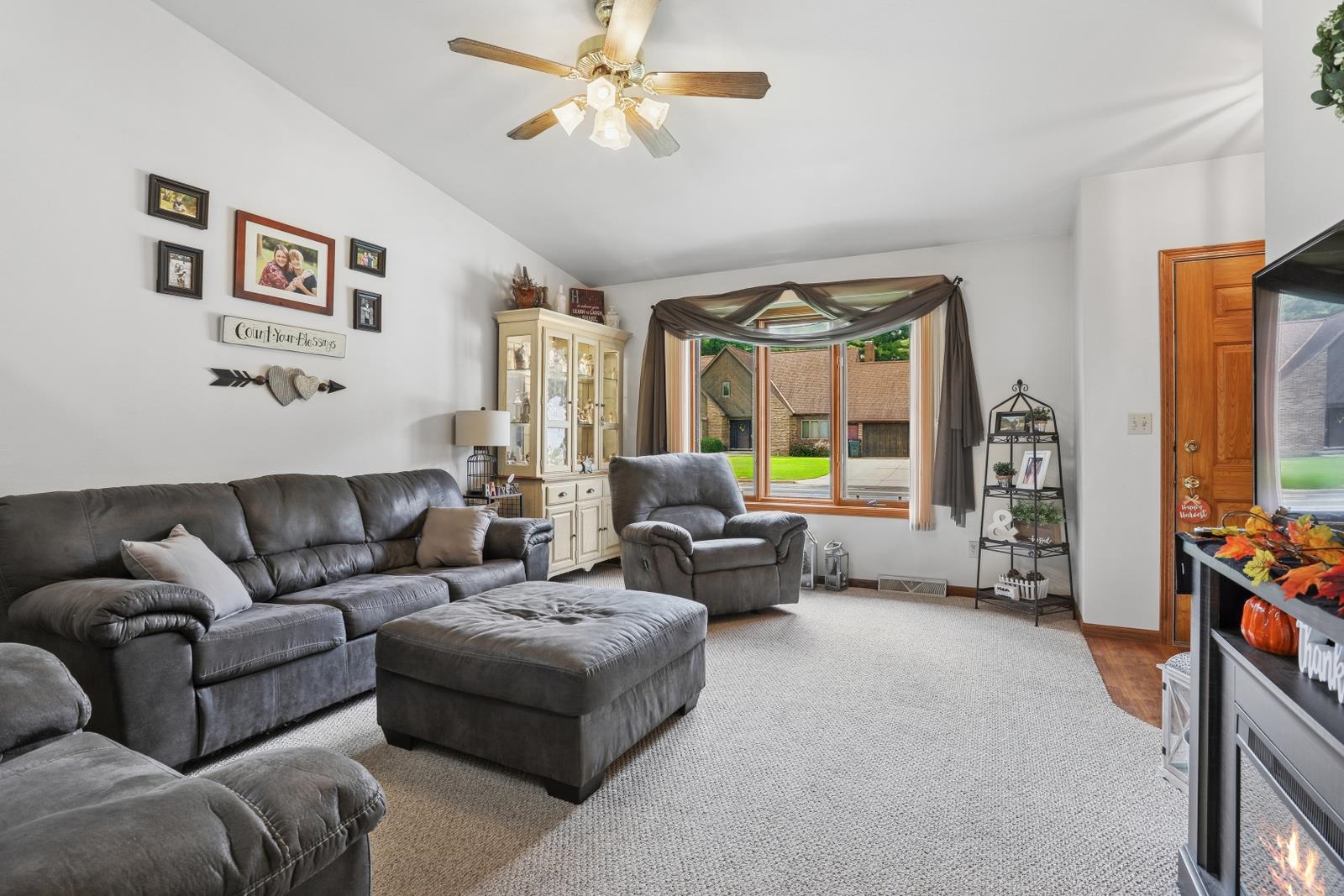 308 S 5th Street Property Photo 3