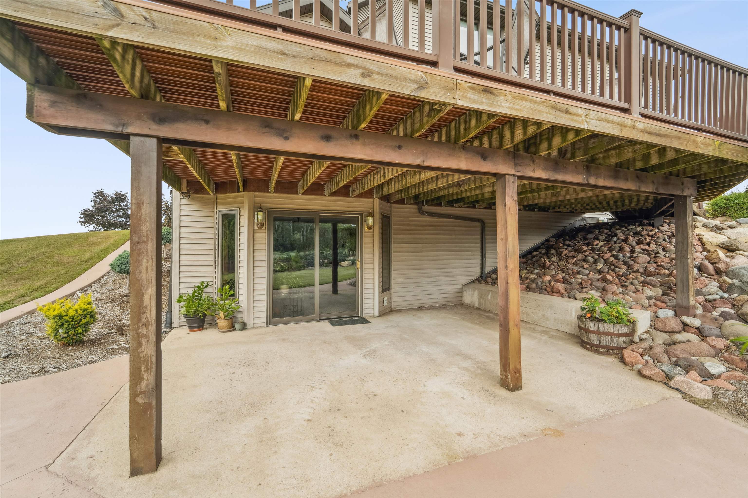 N1100 Wood Lane Property Photo 38