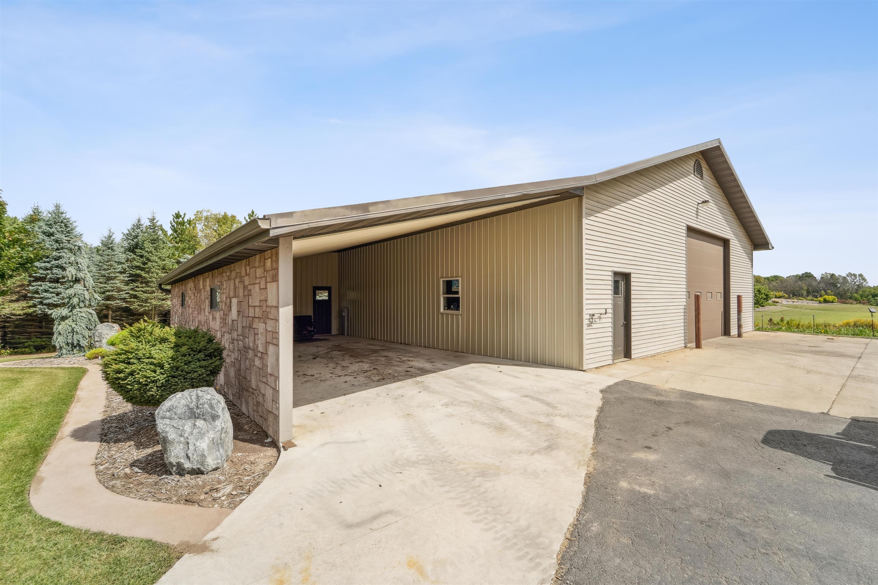 N1100 Wood Lane Property Photo 59