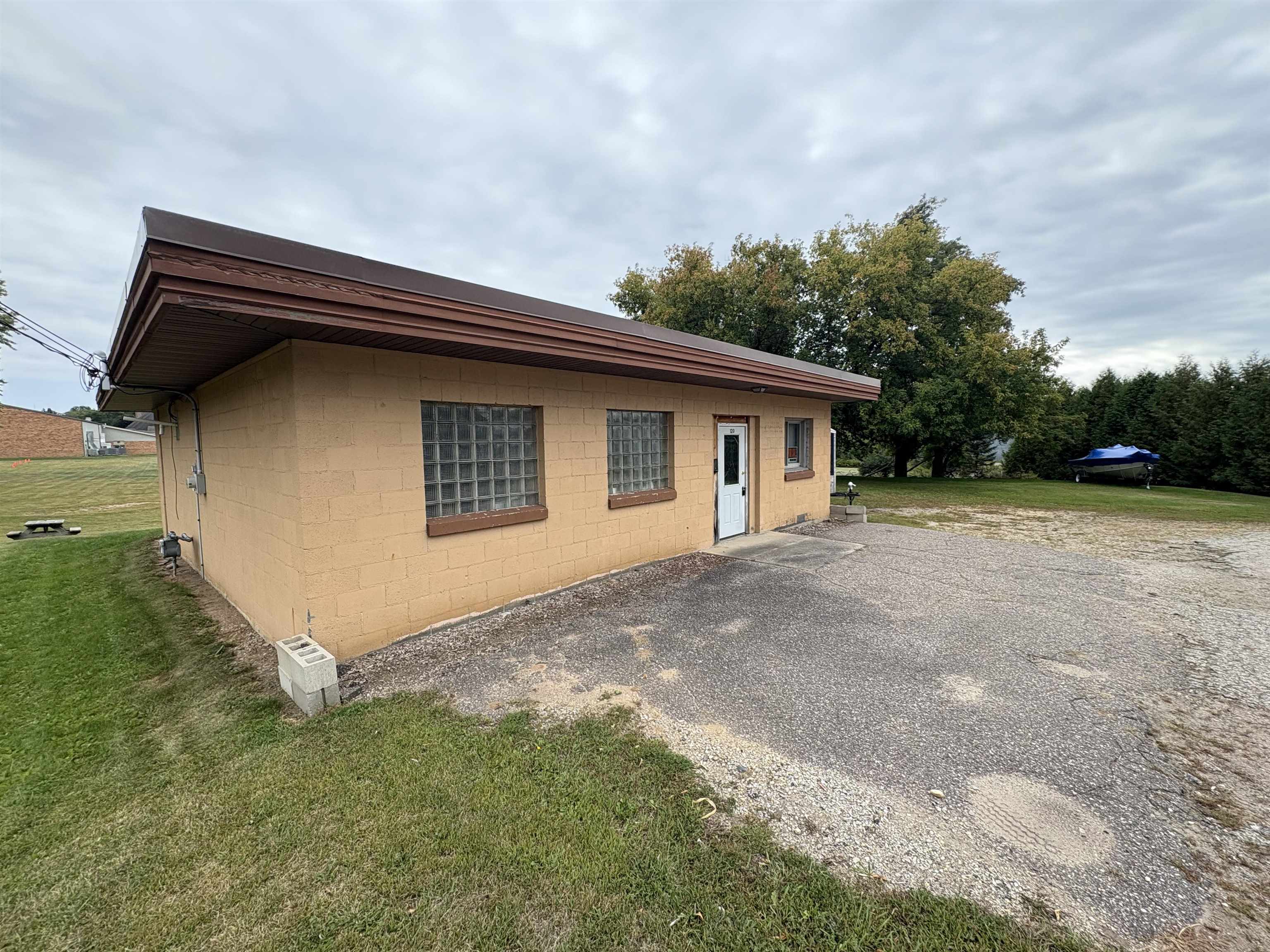 120 S Church Street Property Photo 1
