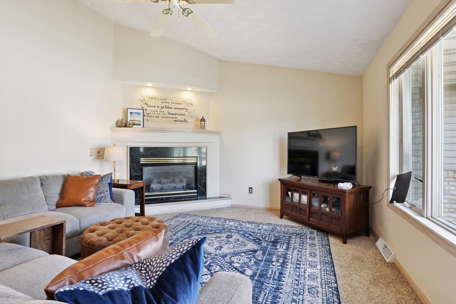 100 Bentwood Drive Property Photo 4