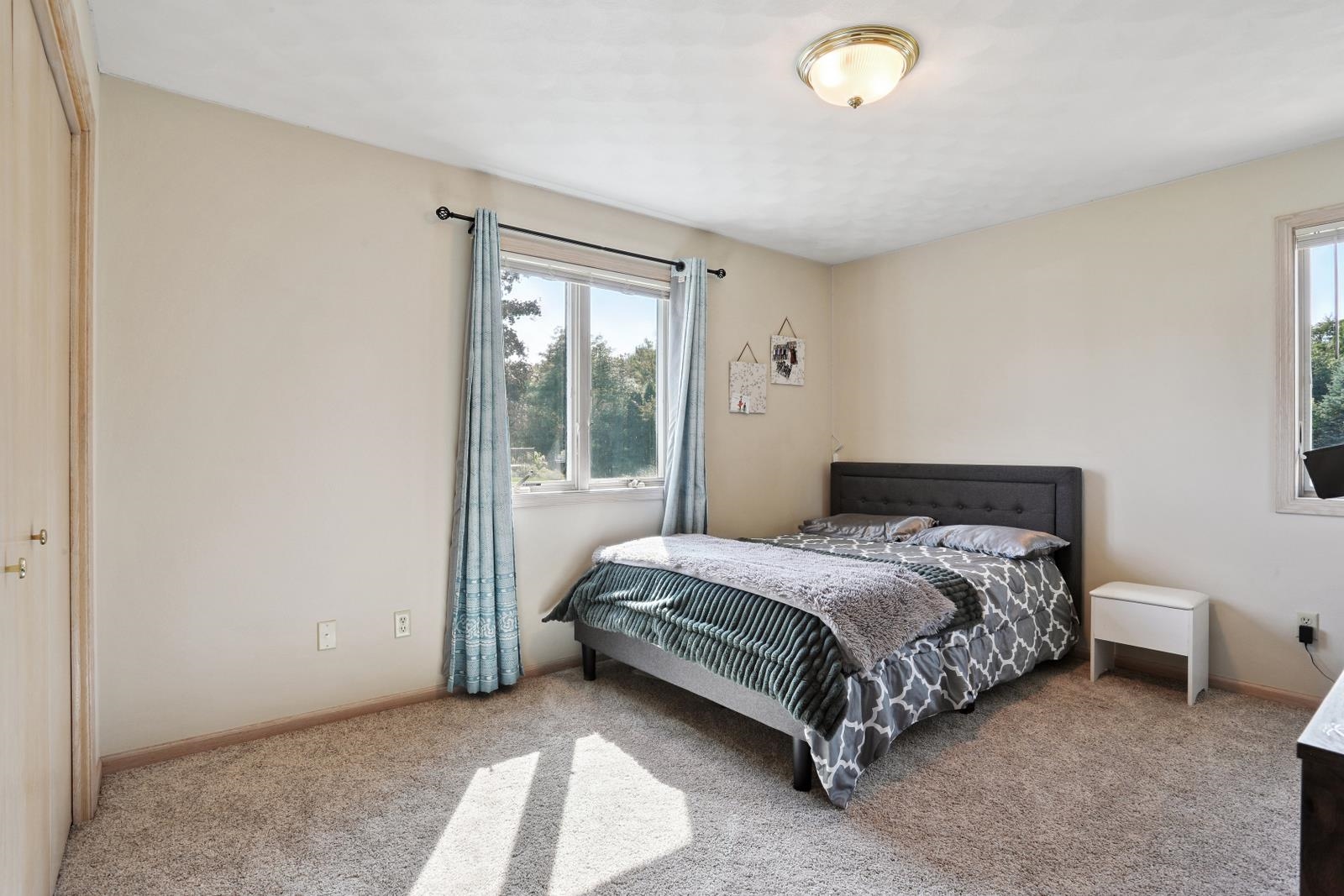 100 Bentwood Drive Property Photo 11