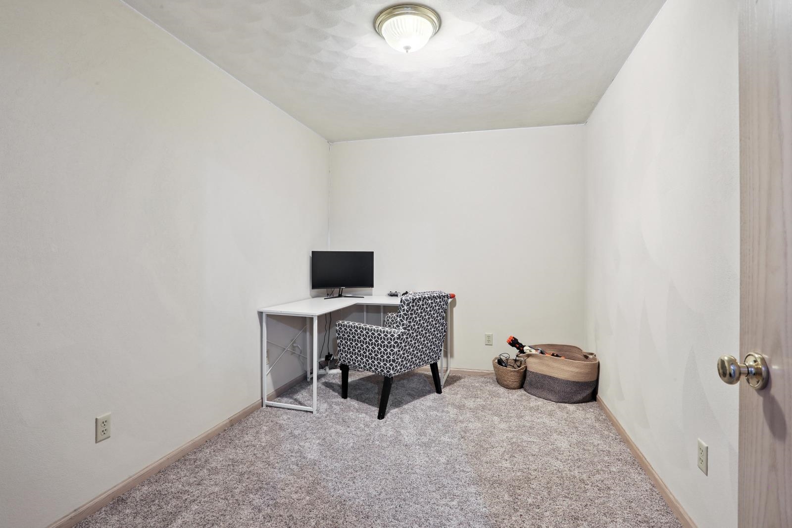 100 Bentwood Drive Property Photo 14