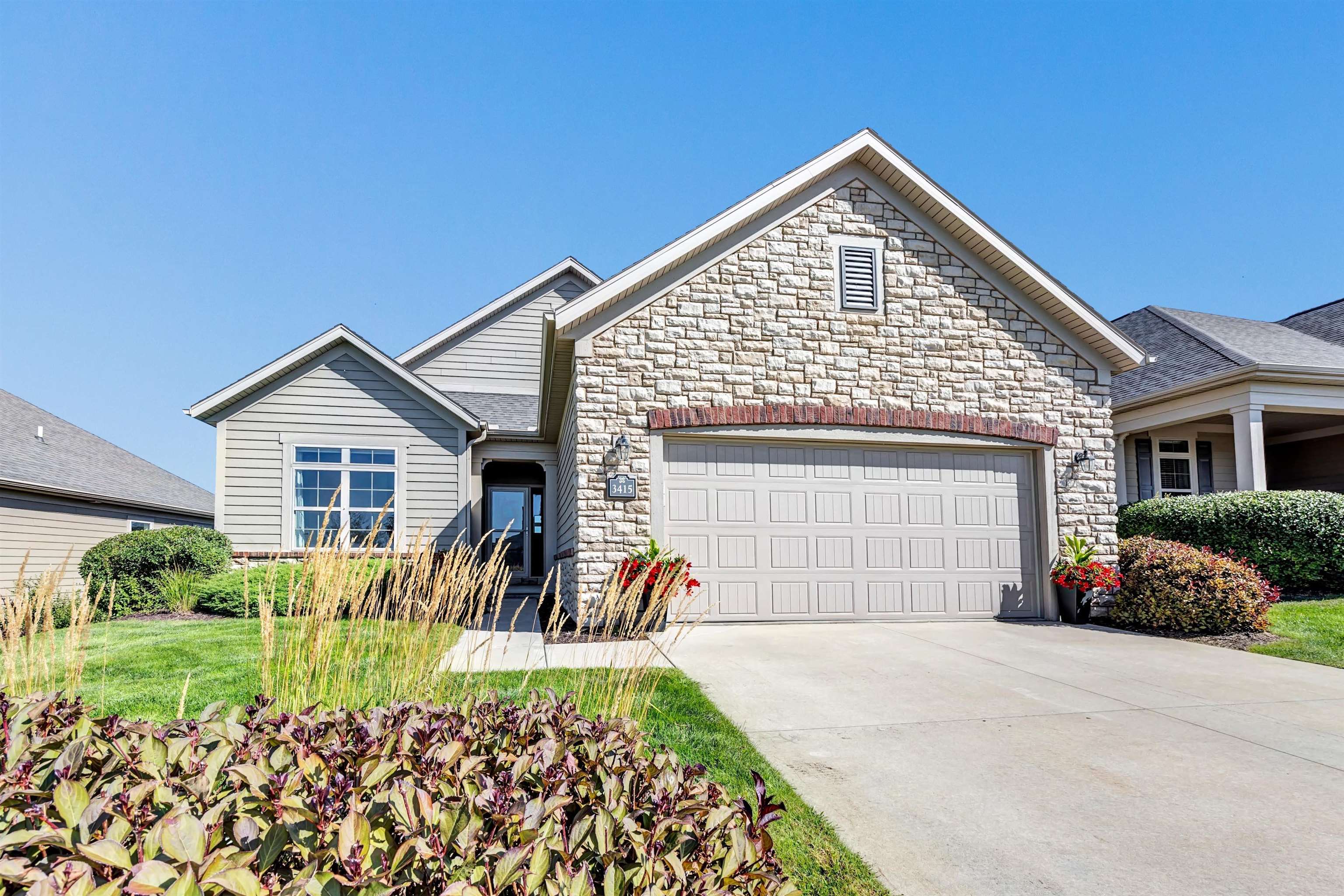3415 Indigo Bluff Drive Property Photo 1