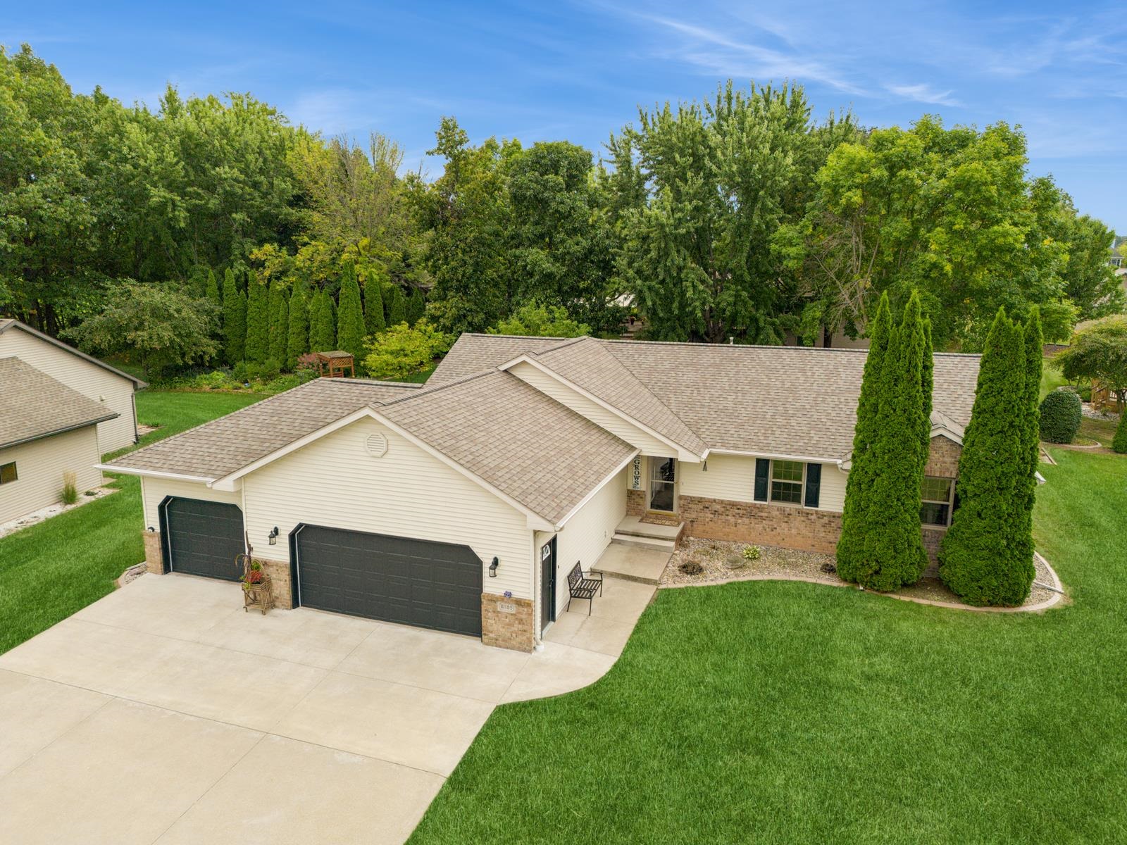 W189 Allen Dale Lane Property Photo 1