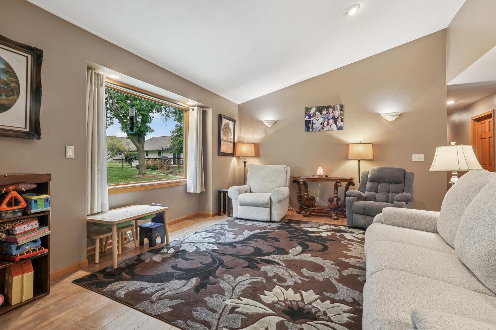 W189 Allen Dale Lane Property Photo 3