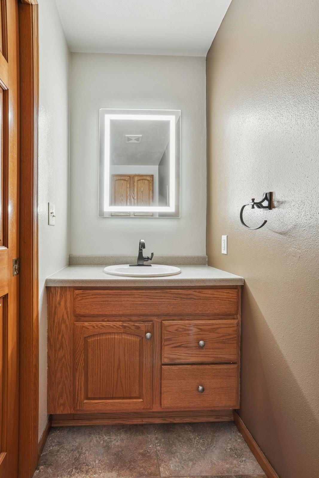 W189 Allen Dale Lane Property Photo 8