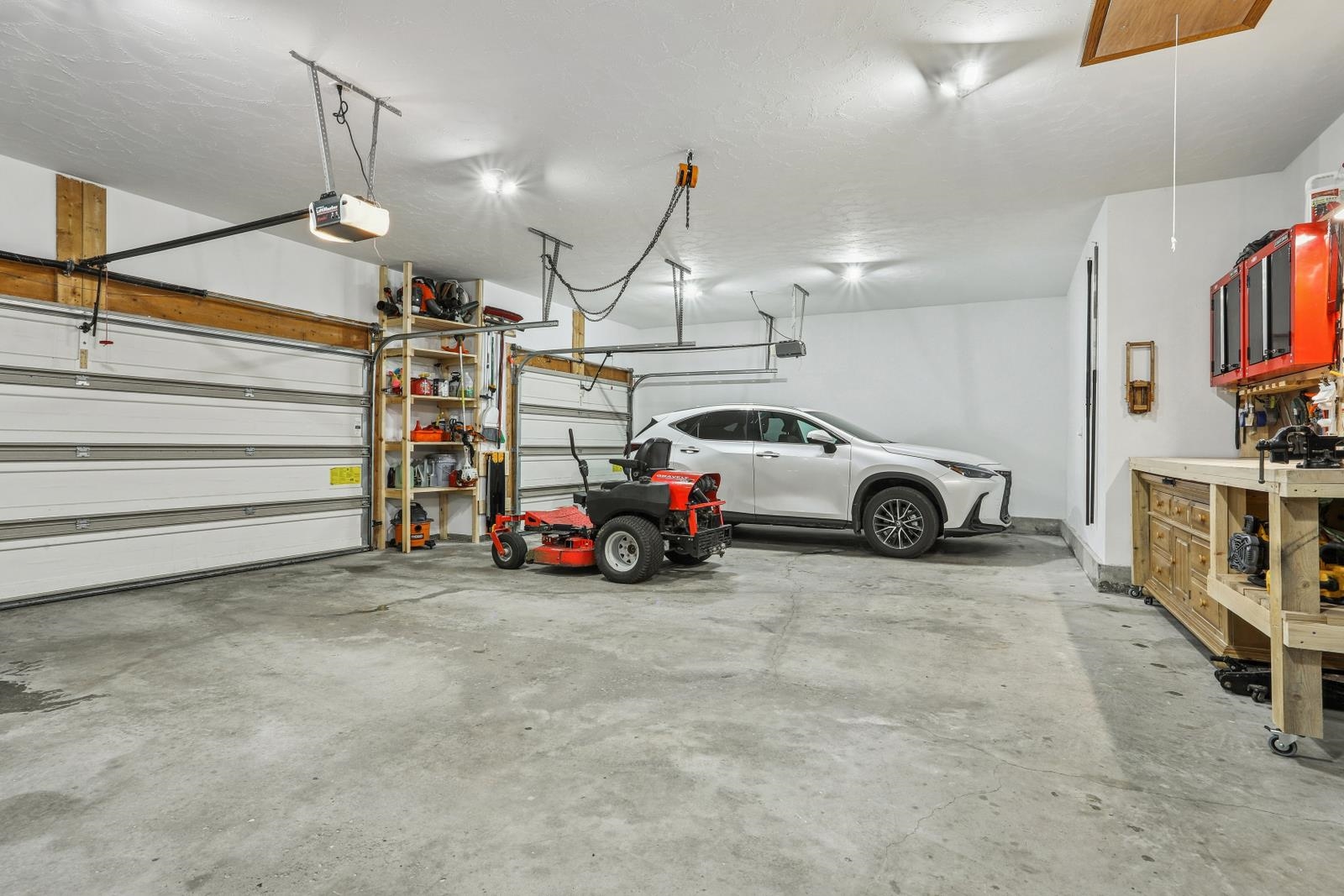 W189 Allen Dale Lane Property Photo 10