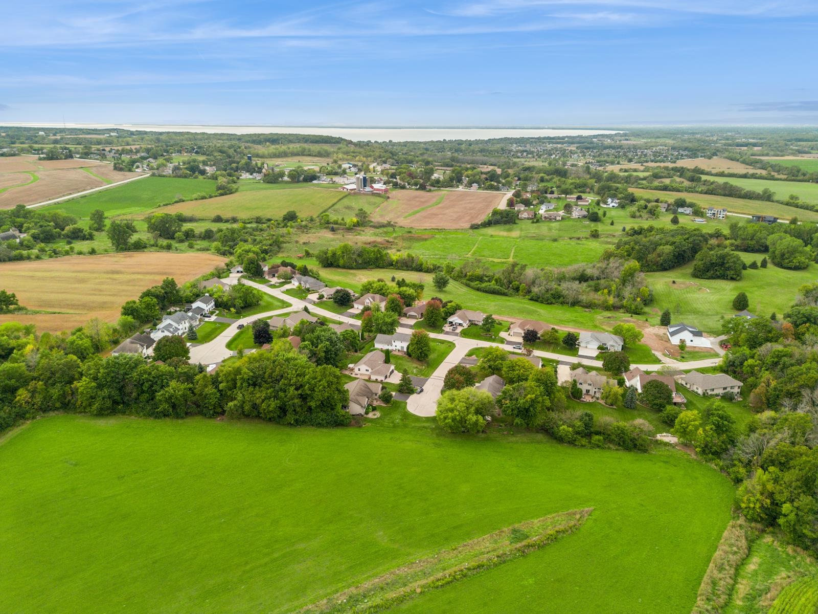 W189 Allen Dale Lane Property Photo 31