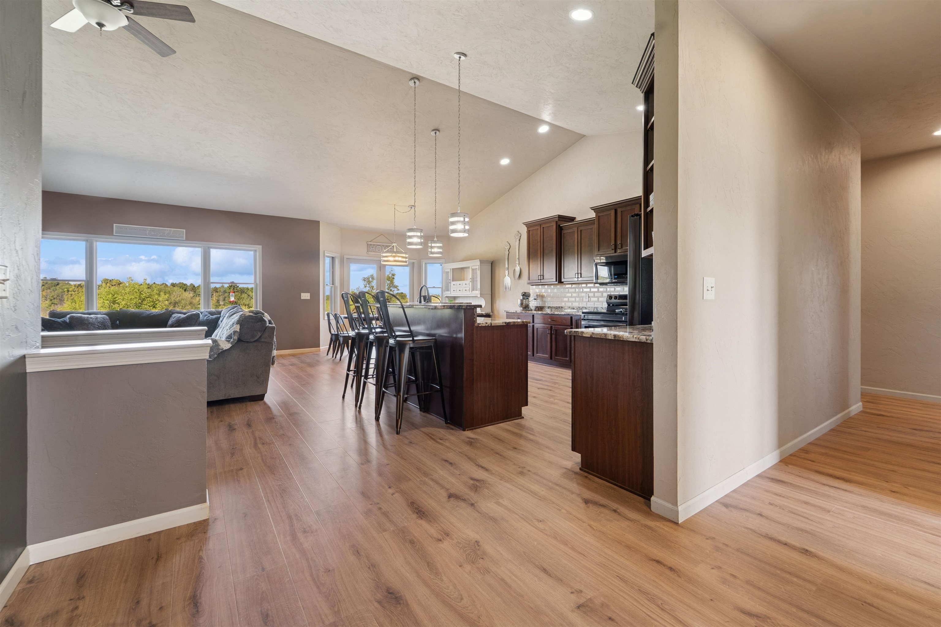 E9498 Brehmer Road Property Photo 3