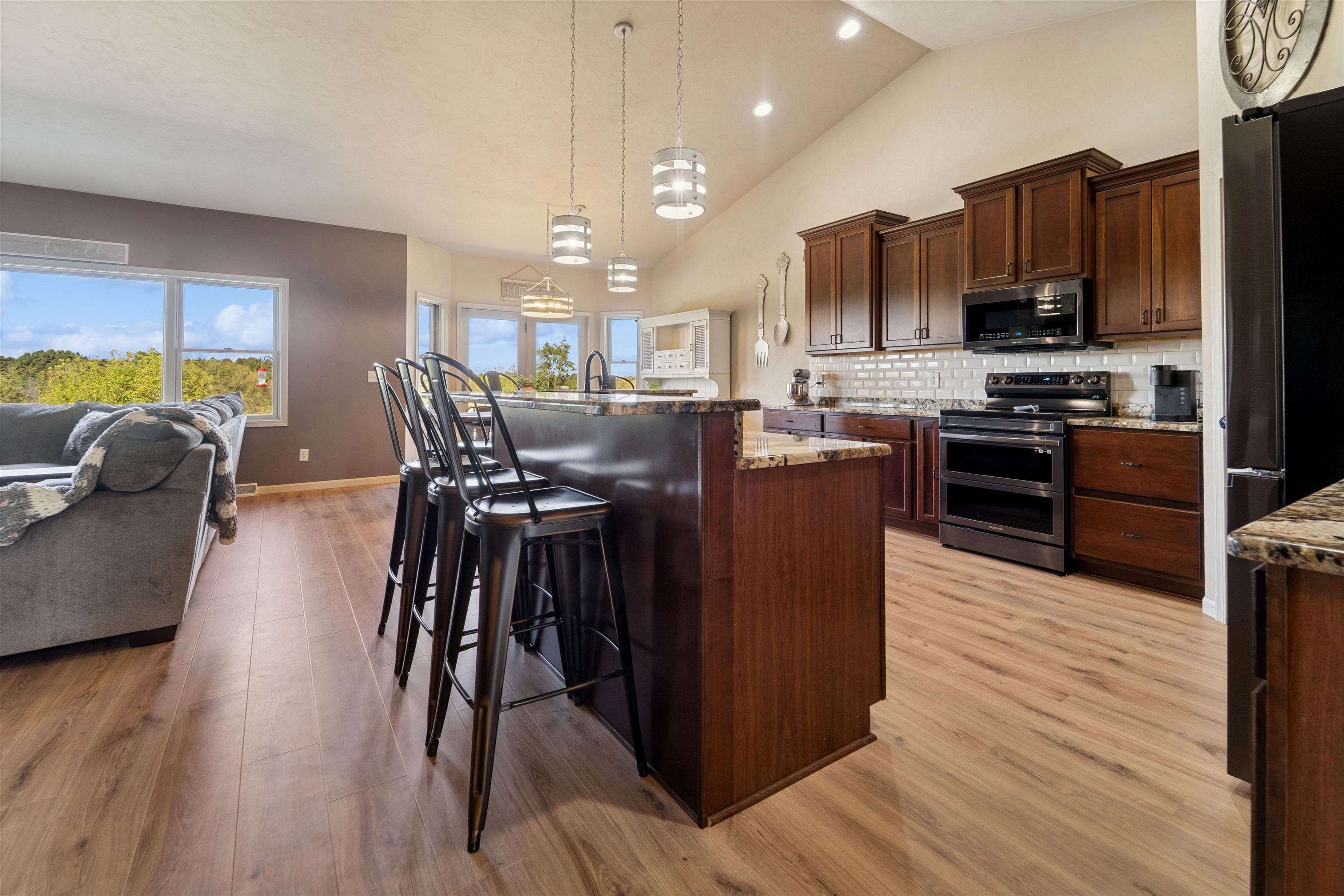 E9498 Brehmer Road Property Photo 4