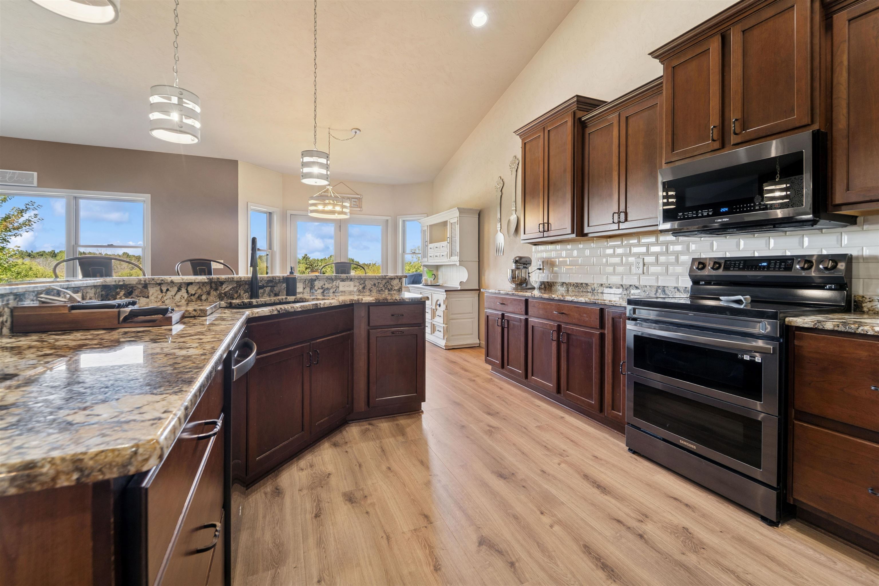 E9498 Brehmer Road Property Photo 5