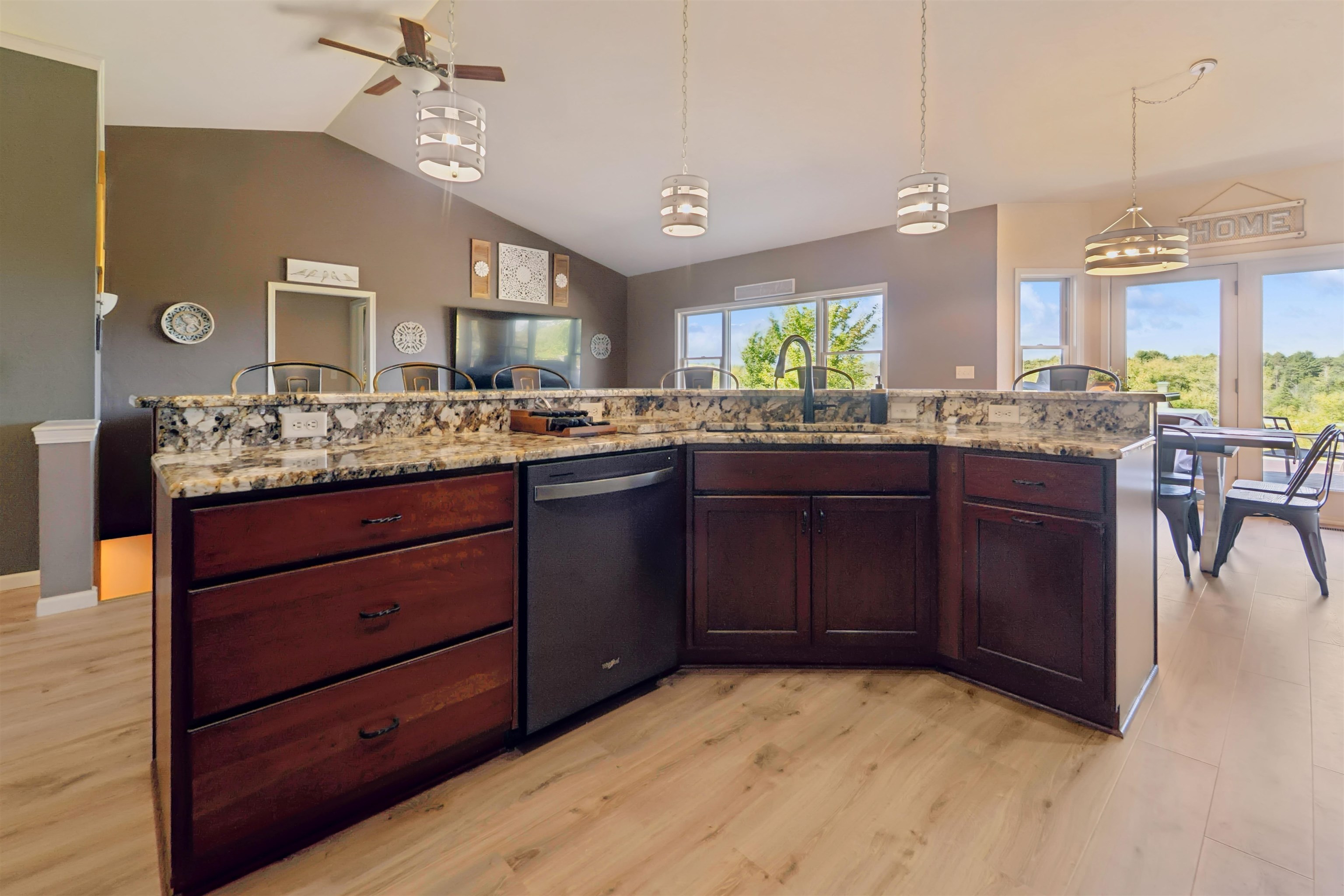 E9498 Brehmer Road Property Photo 6