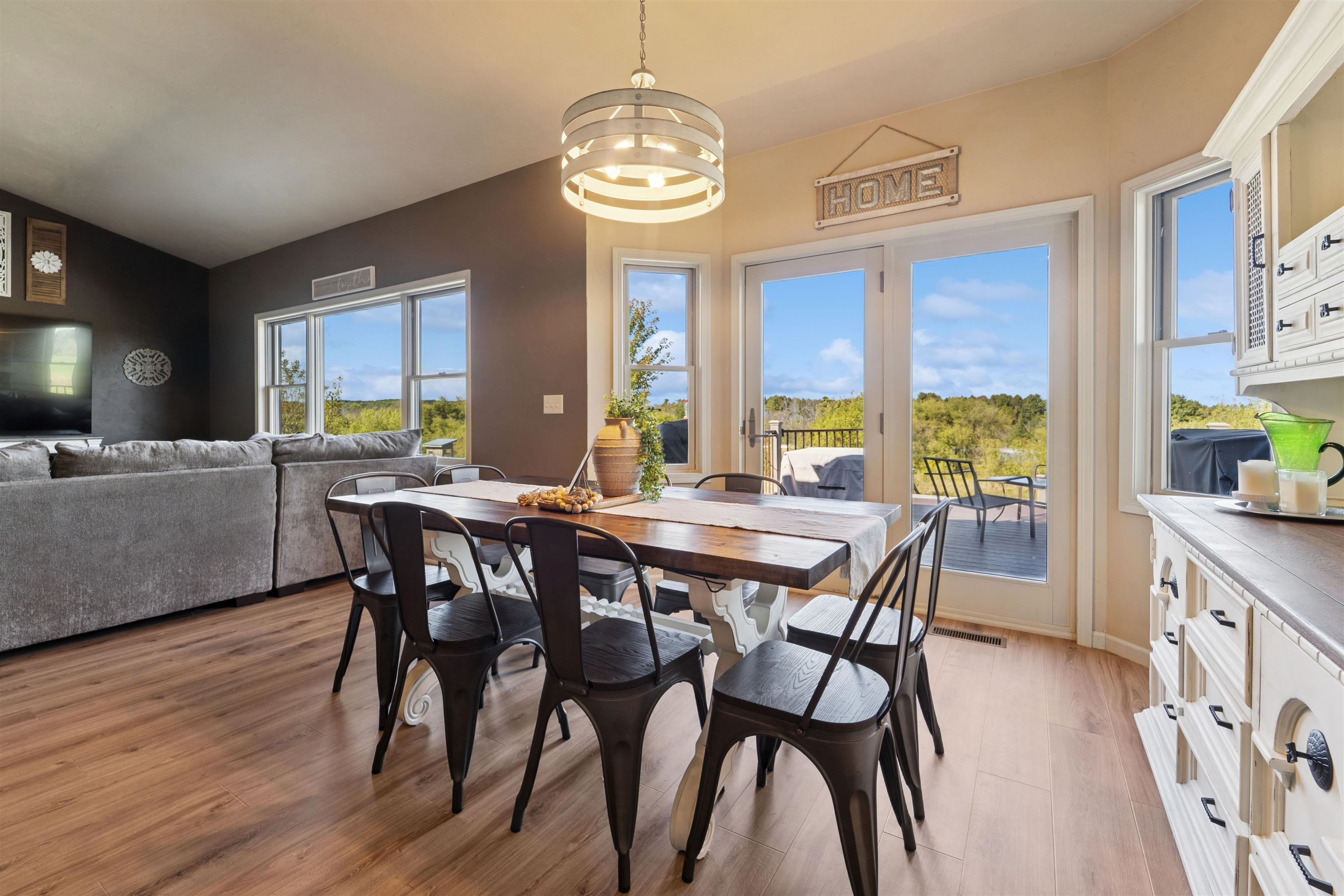 E9498 Brehmer Road Property Photo 8