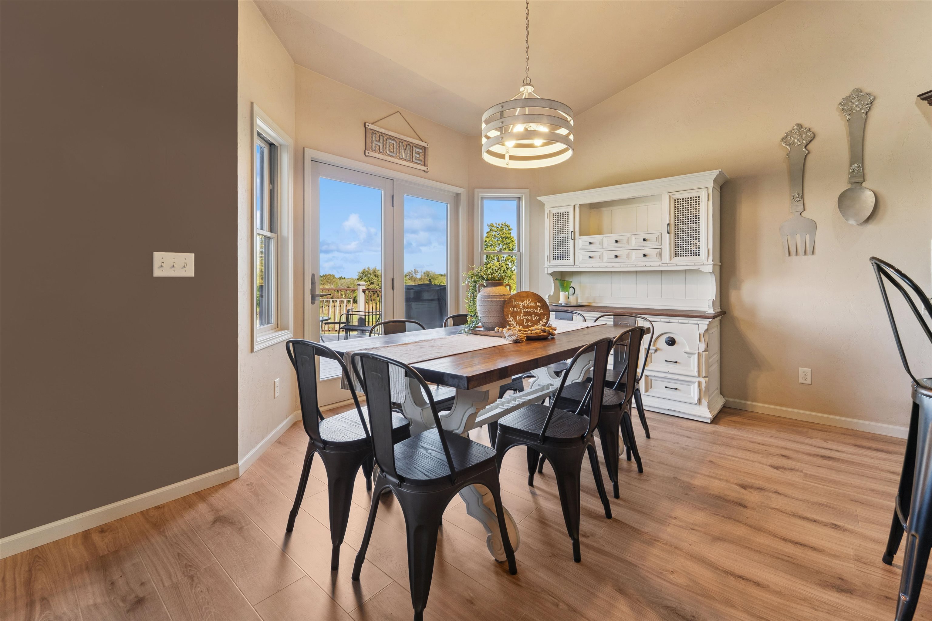 E9498 Brehmer Road Property Photo 9