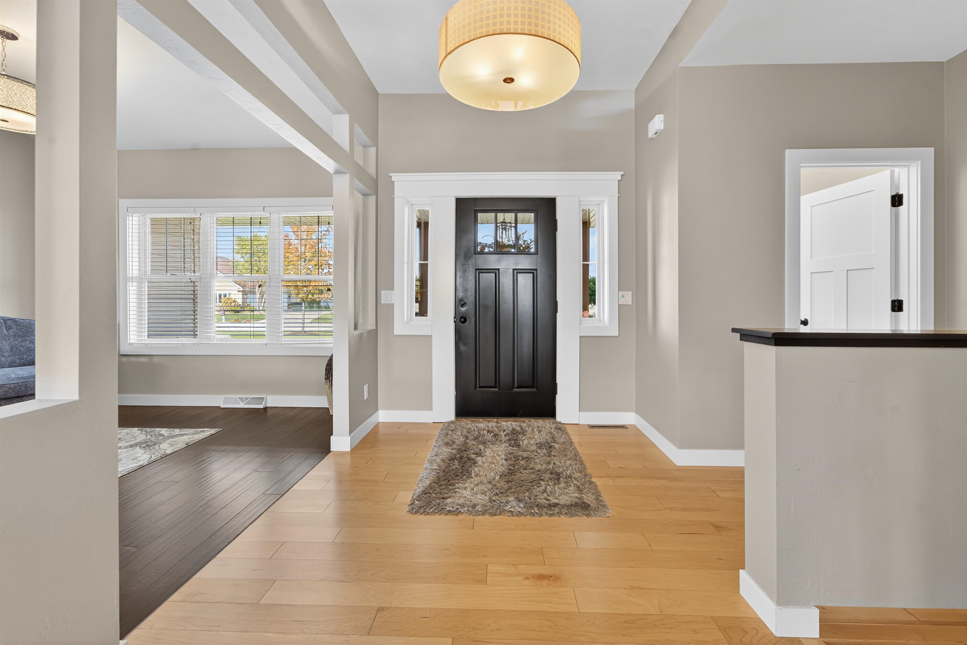 5039 W Red Barn Court Property Photo 4