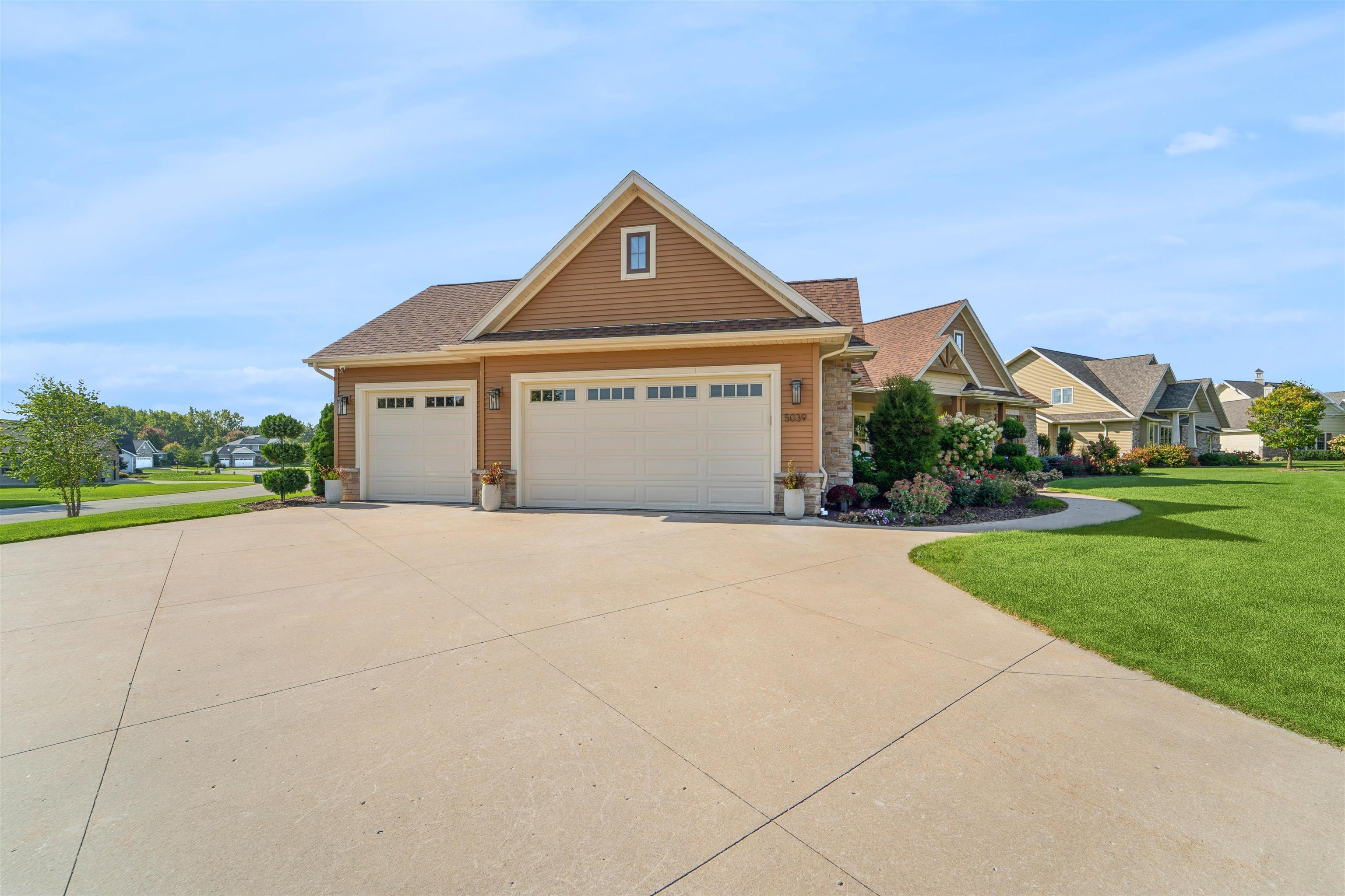 5039 W Red Barn Court Property Photo 59