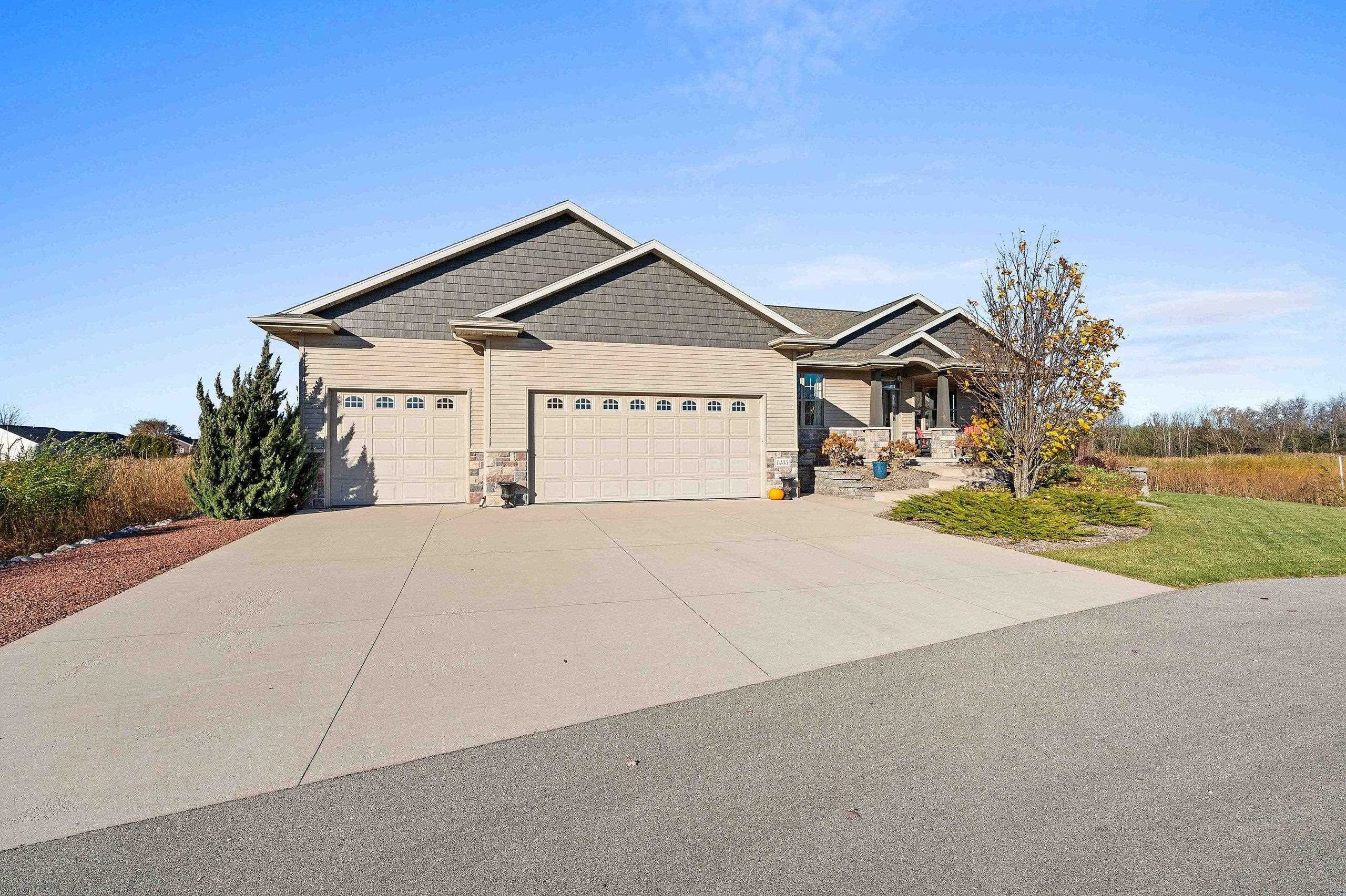 1433 Freedom Court Property Photo 1