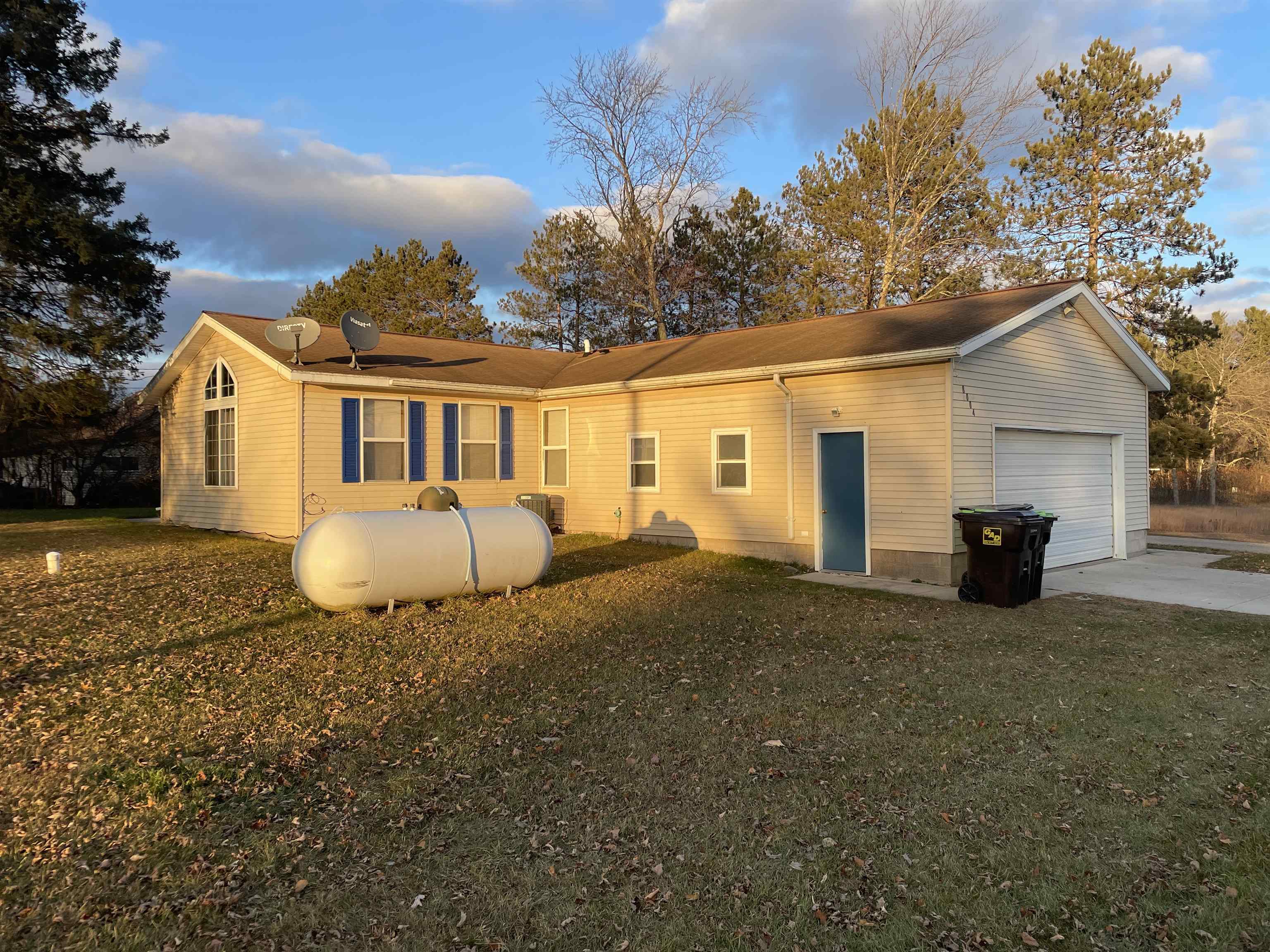 N15033 Dutton Avenue Property Photo 1