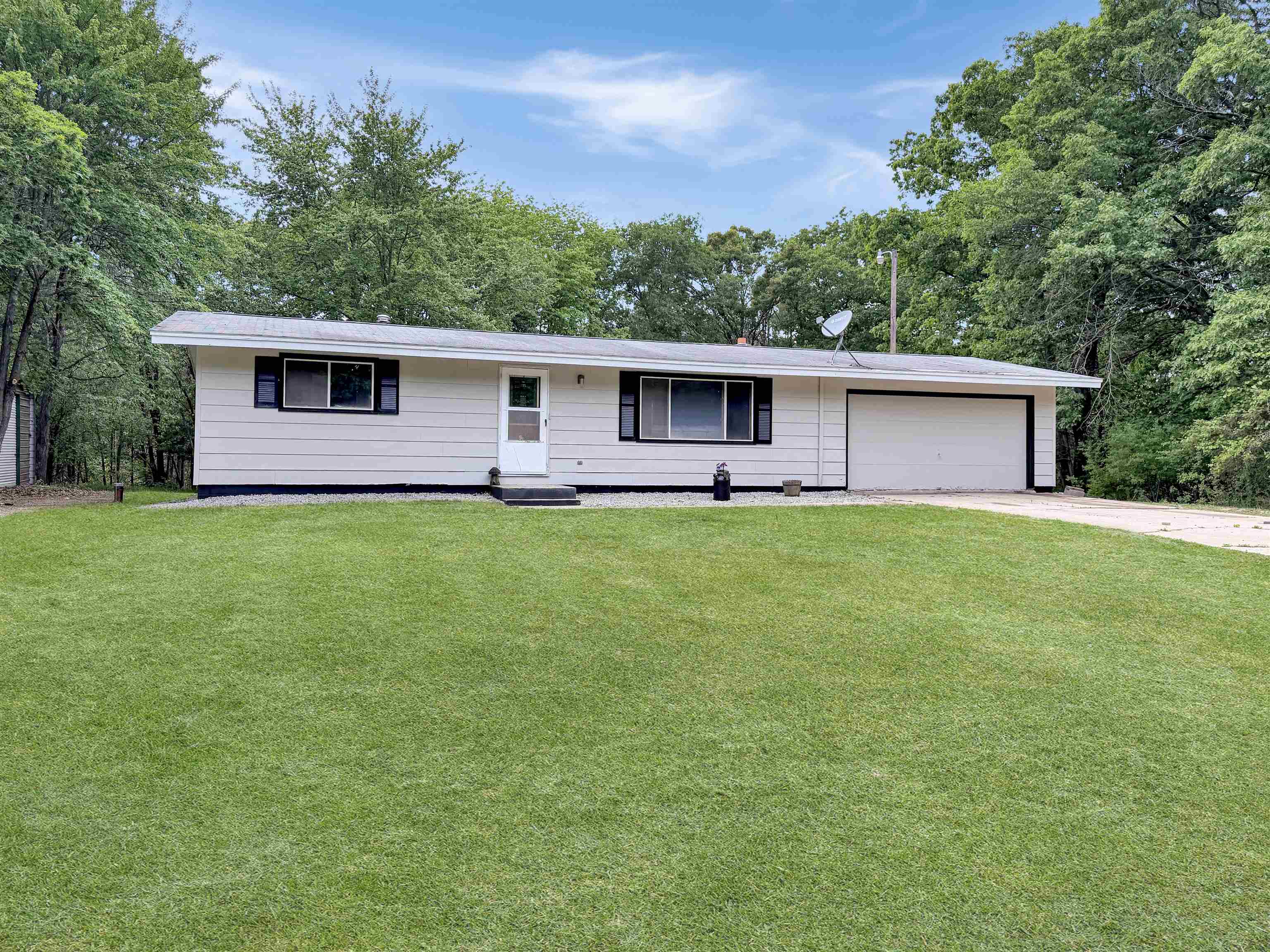 W278 RIVERVIEW Drive