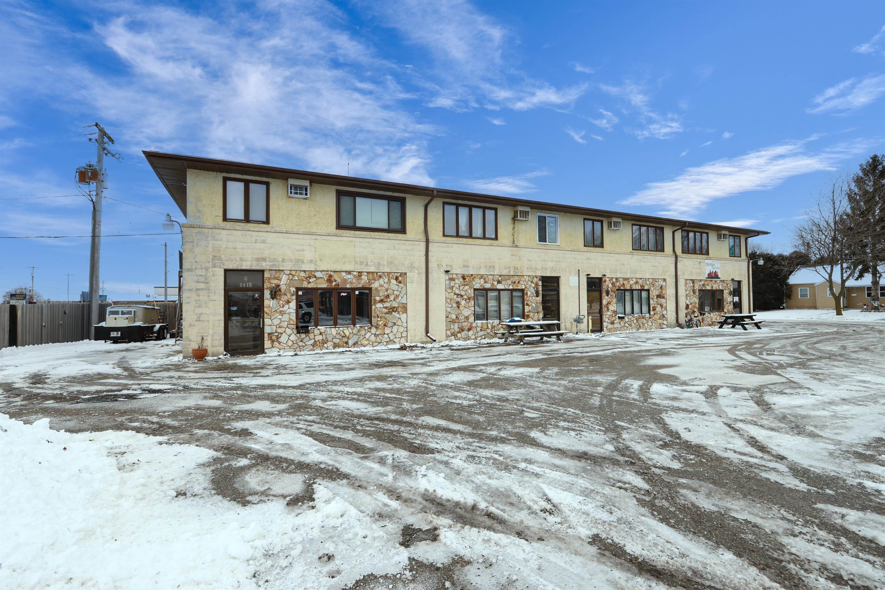 1415 W Kamps Avenue Property Photo 1