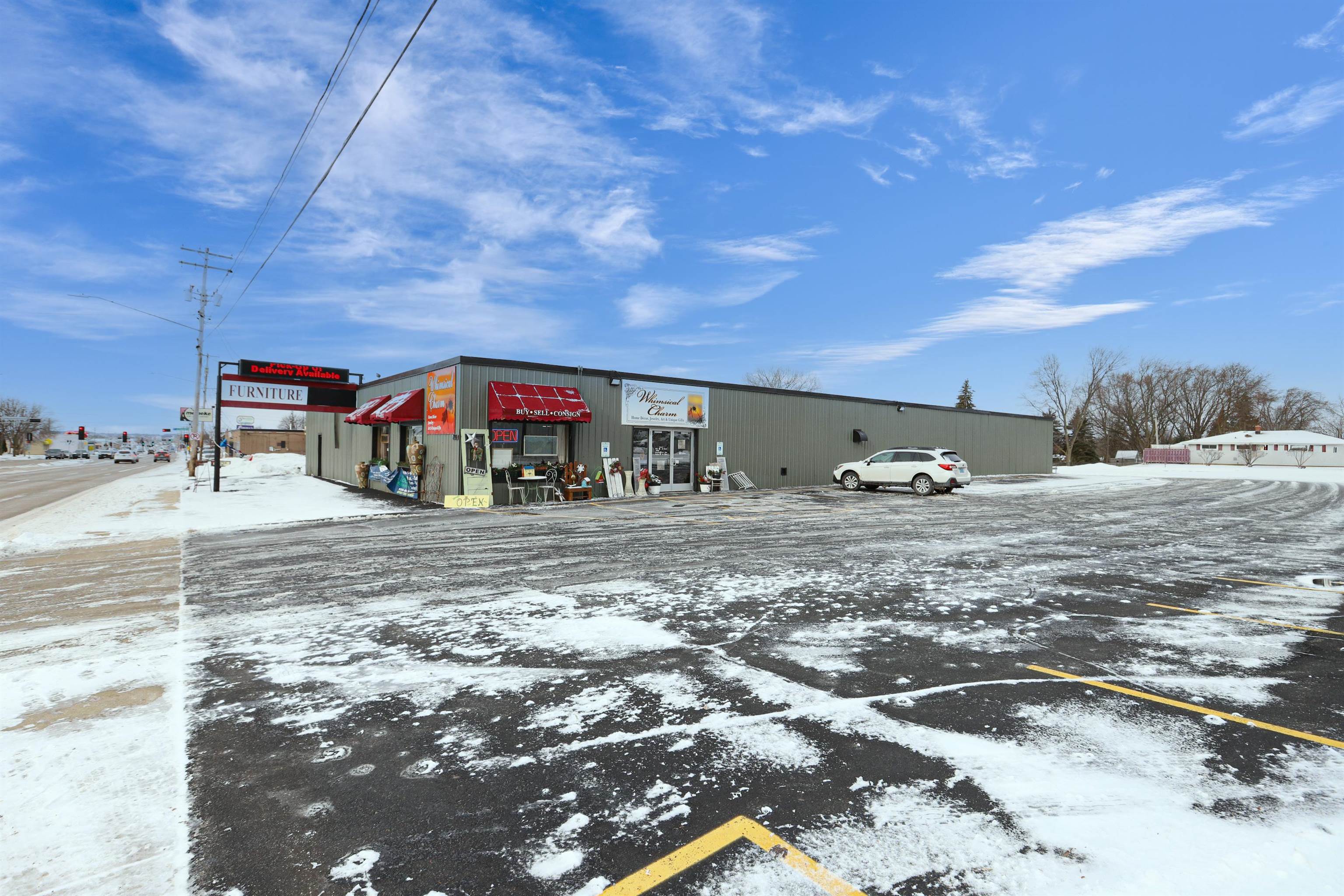 1700 W Wisconsin Avenue Property Photo 1