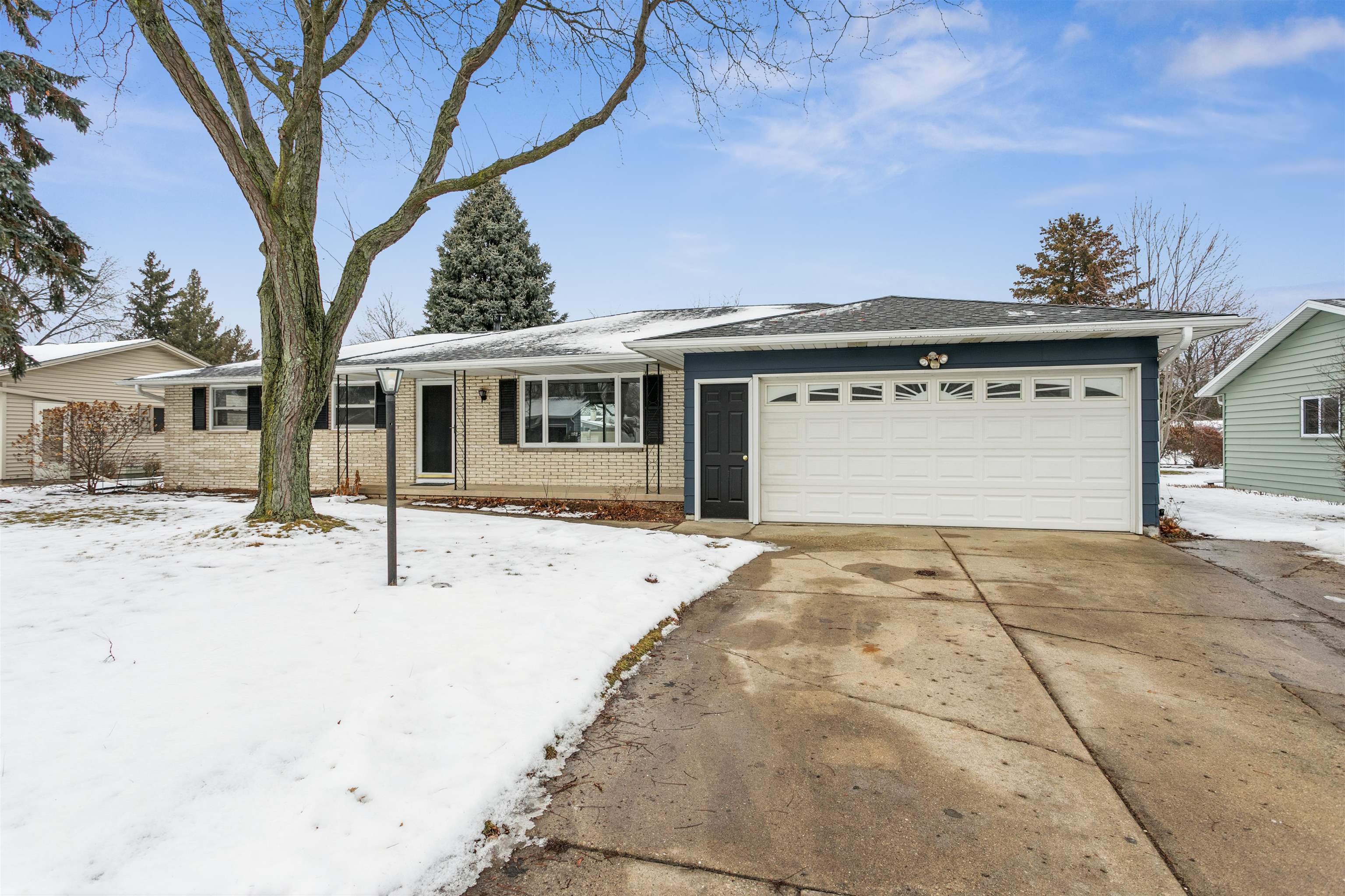 1482 Commanche Avenue Property Photo 1