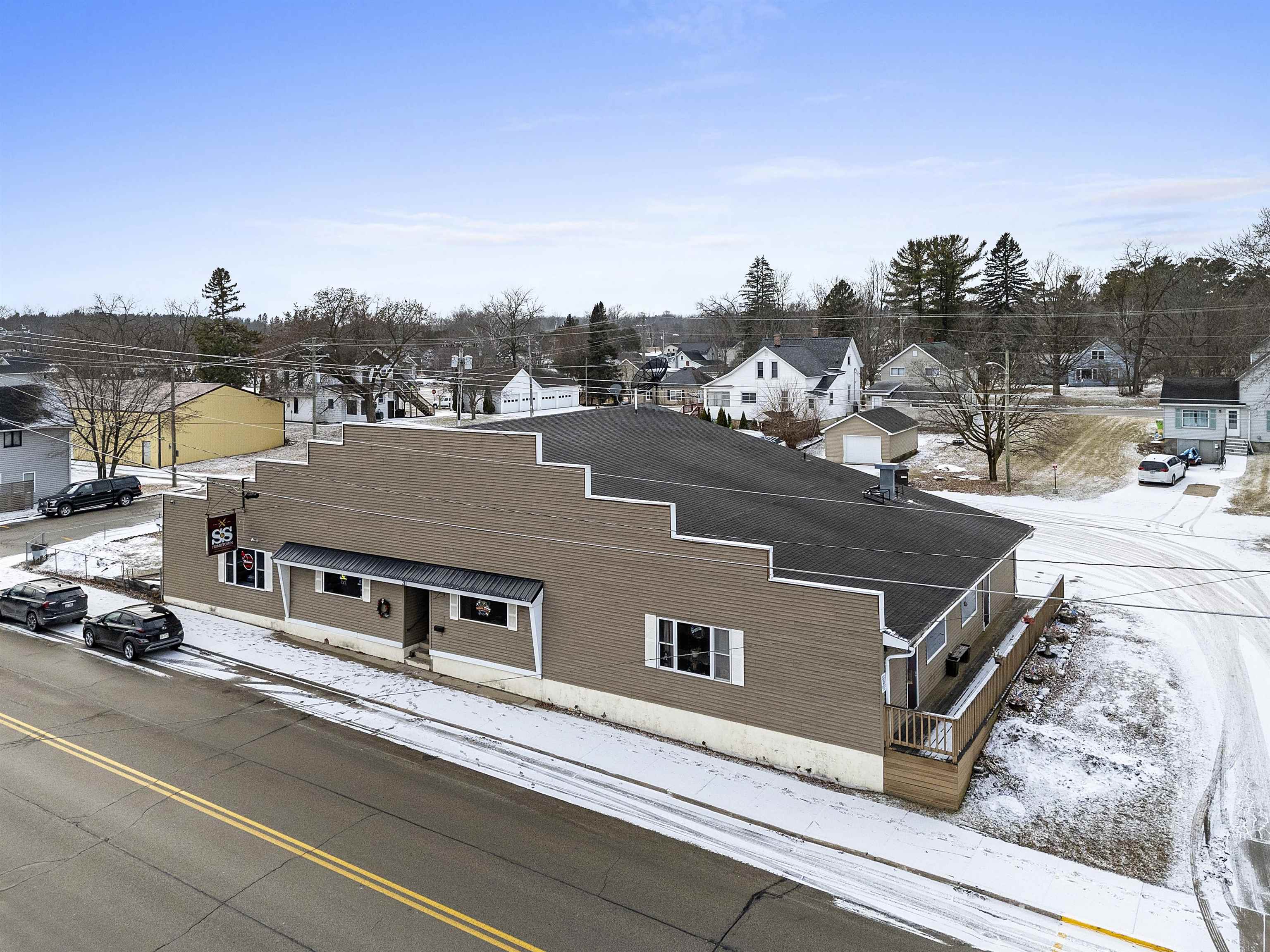 211 N Maple Avenue Property Photo 1