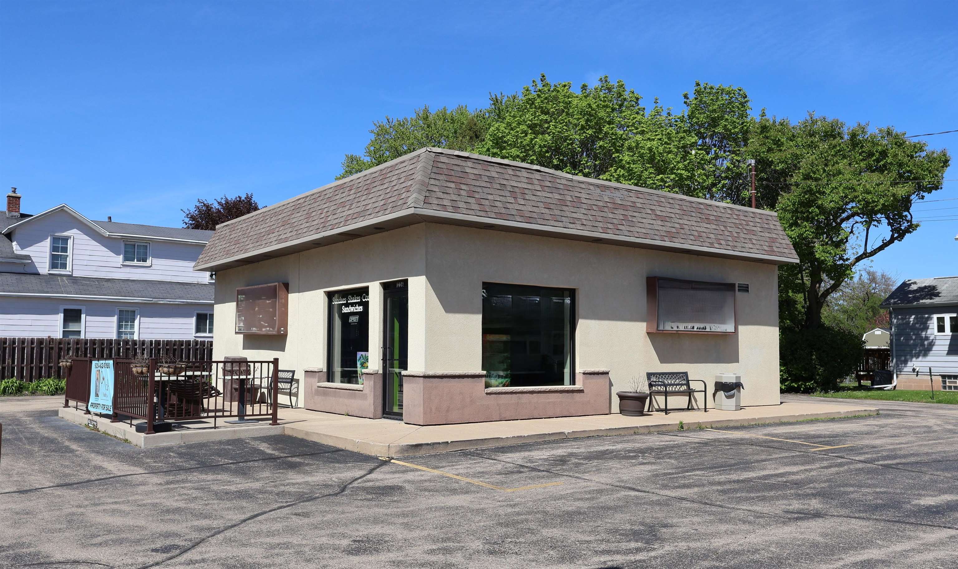 1226 Oregon Street Property Photo 1