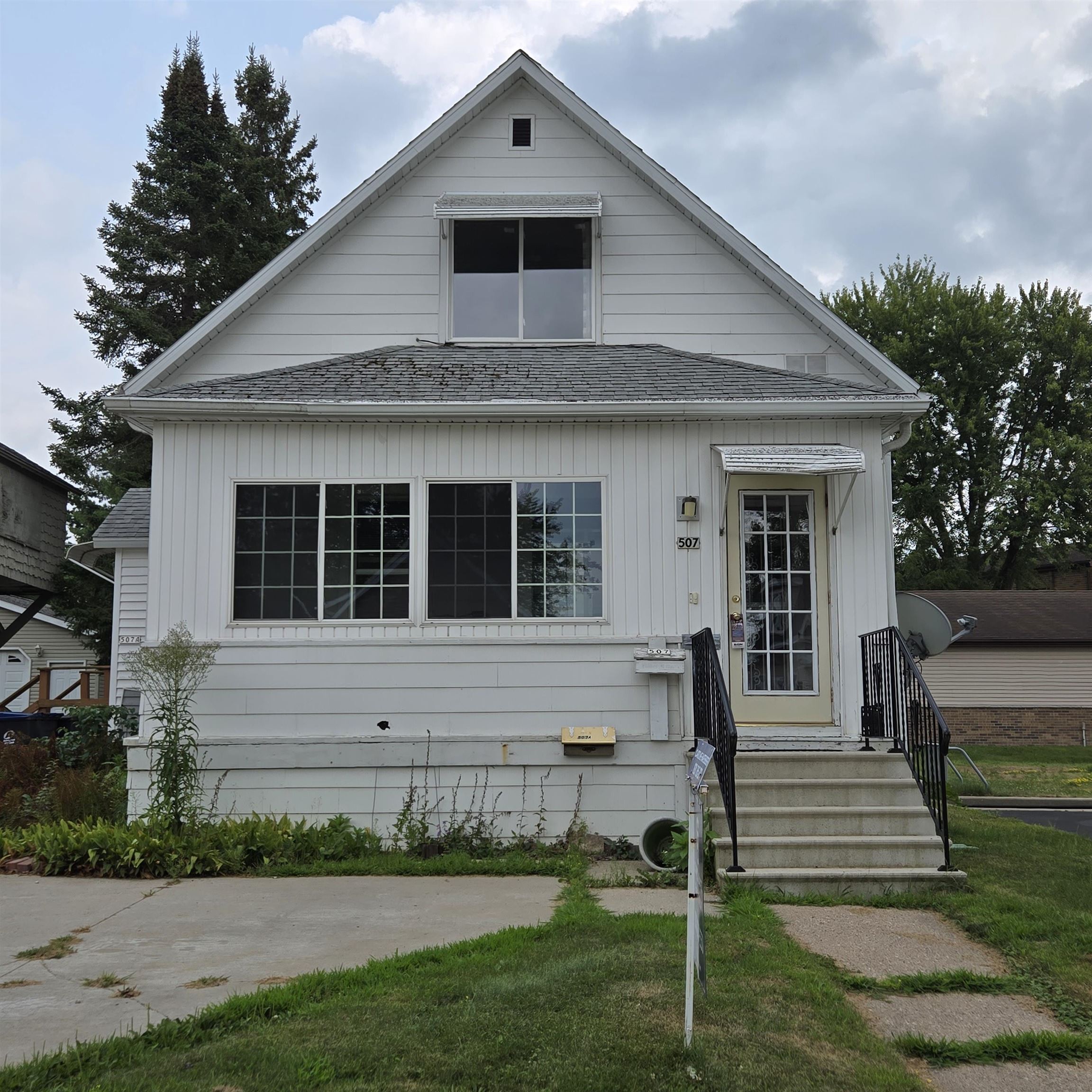 507 S Cedar Street Property Photo 1