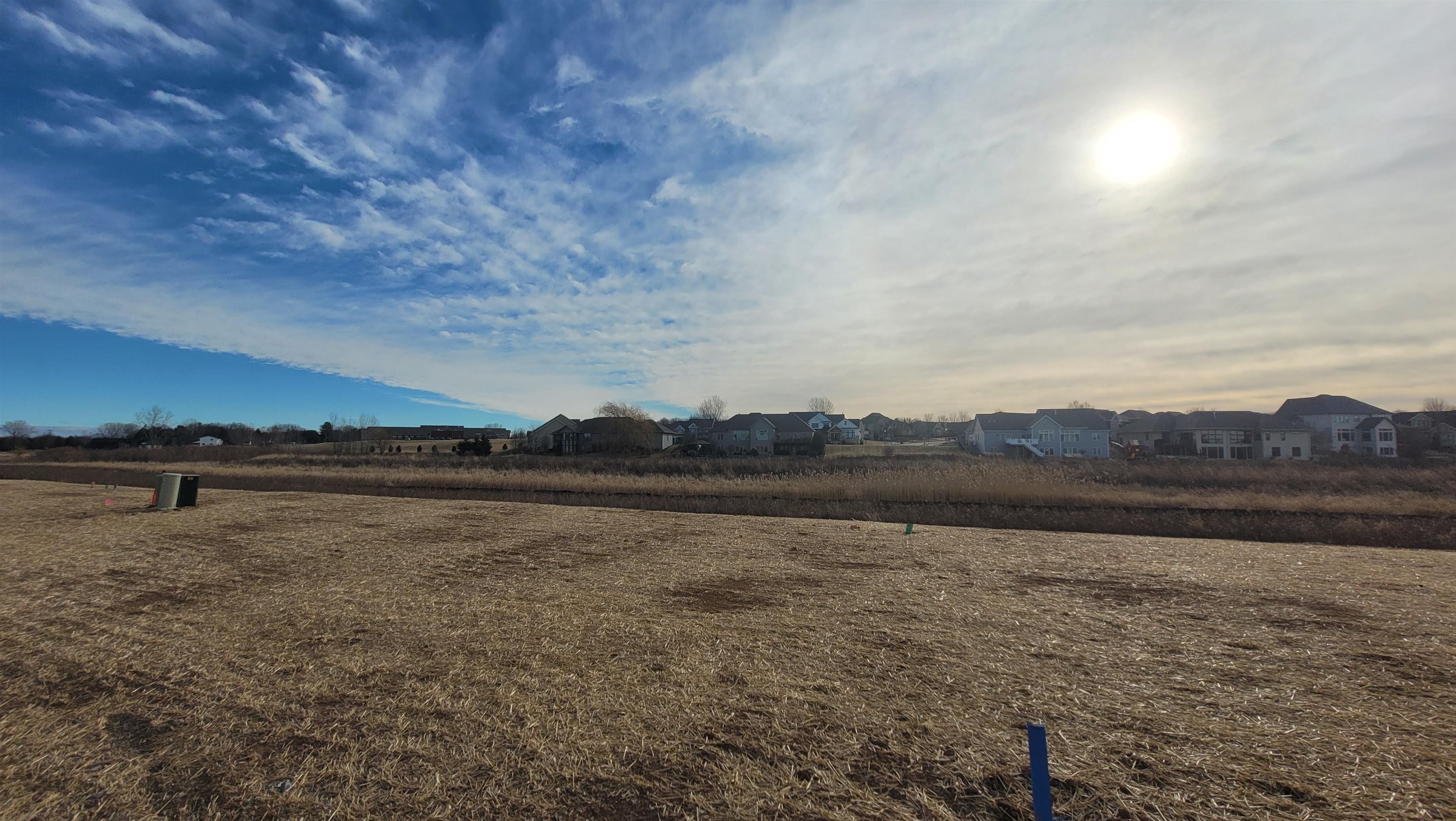 275 E Sweetwater Way Property Photo 1